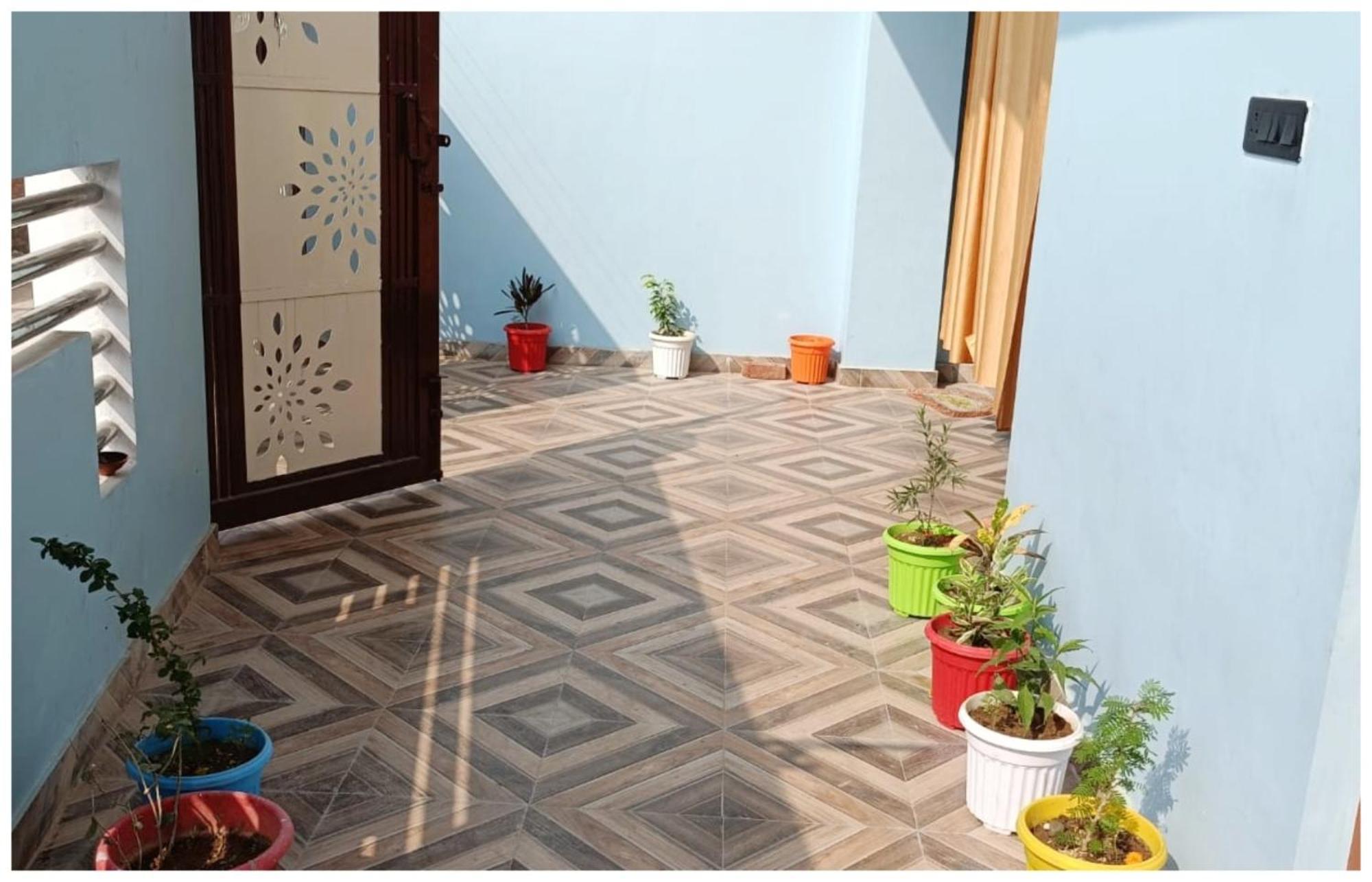 Hotel Aparna Grand Near Ram Janam Bhoomi And Temple - Fully Air Conditioned - Free Wifi Available - Best Budget Hotel In Ayodhya Ayodhya