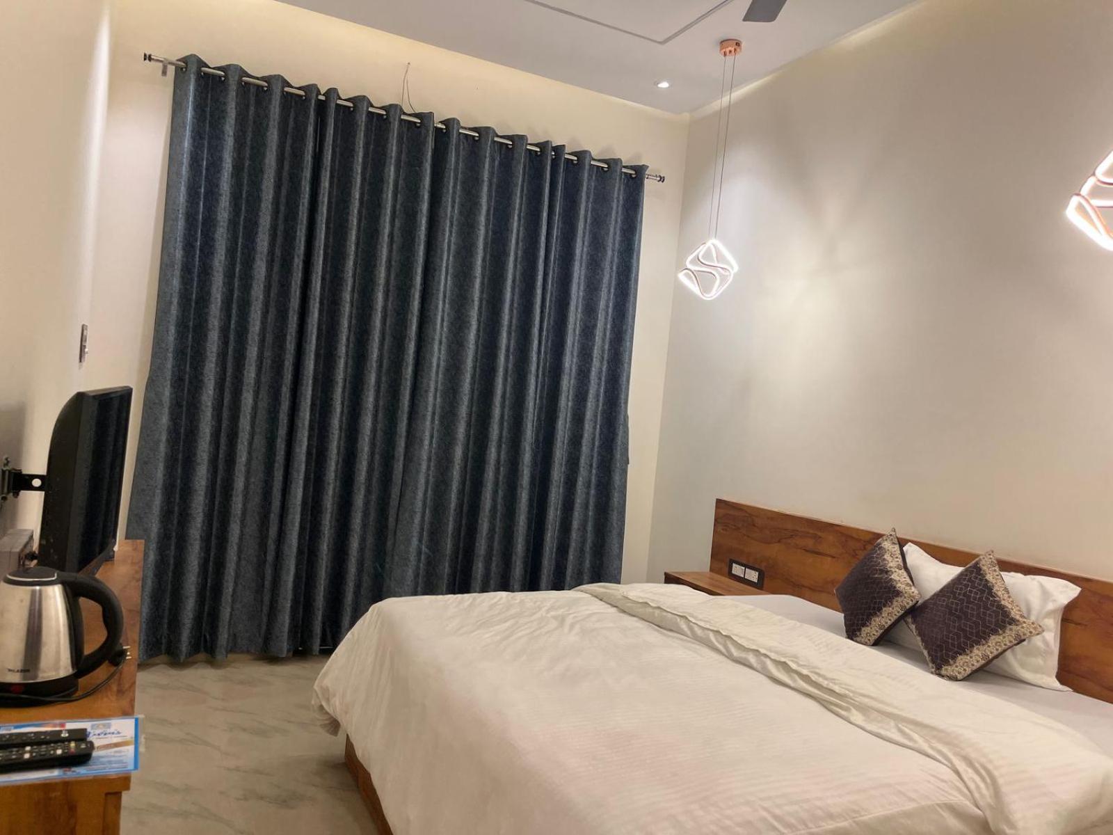 The Little Door Family Homestay Ayodhya