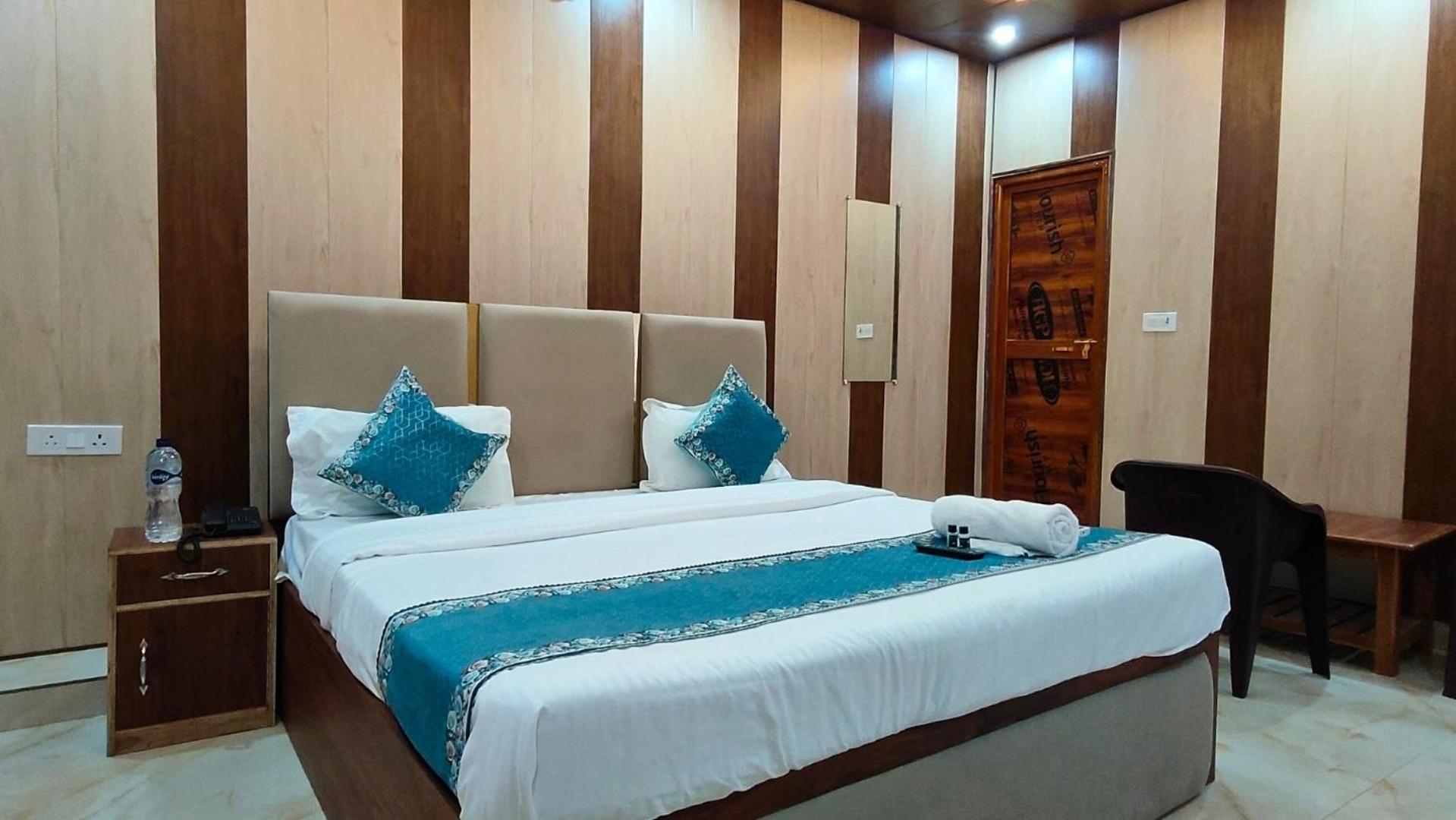 Ramayana Grand -steps Away From Ram Mandir Hotel Ayodhya