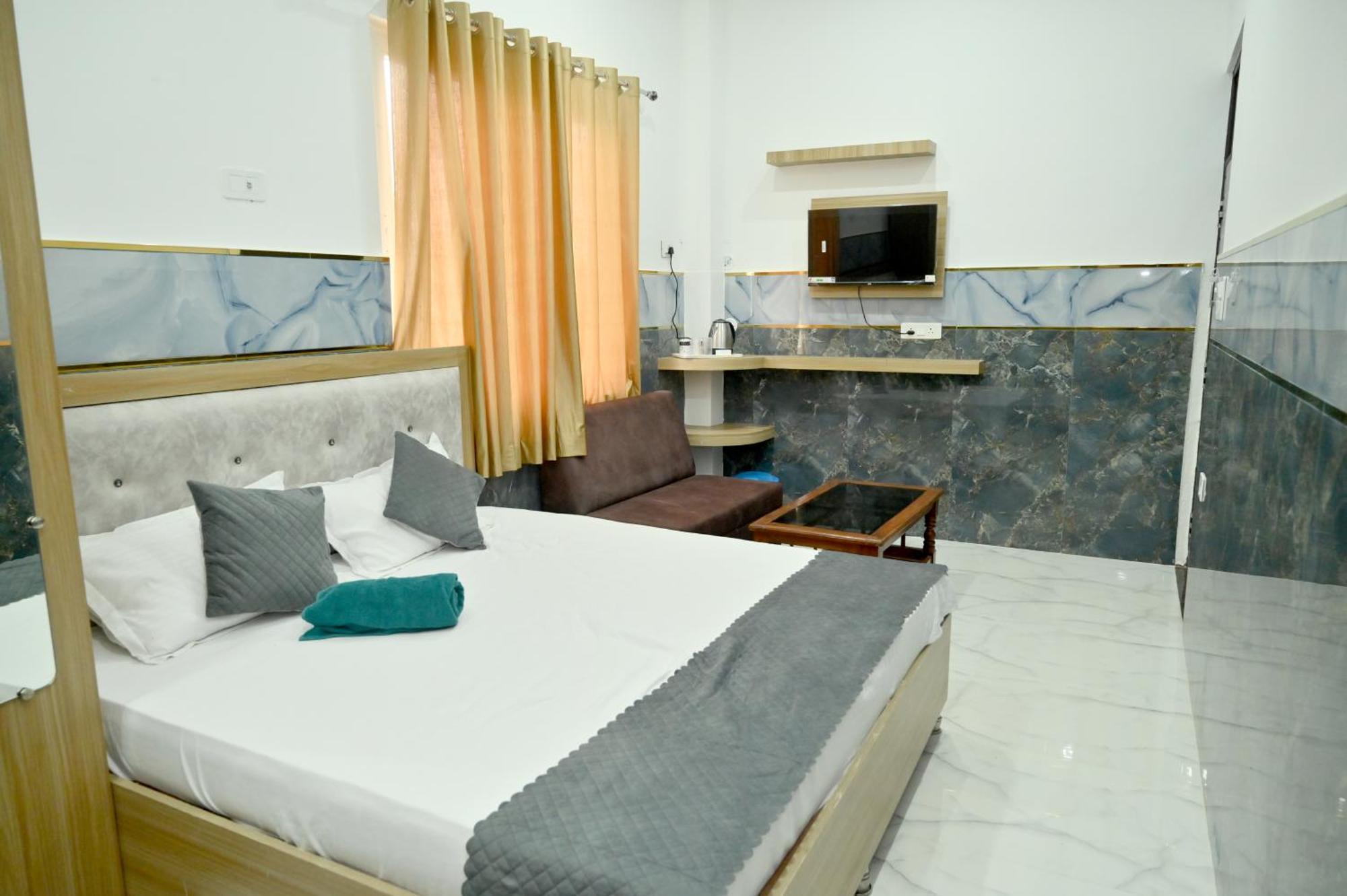 Guest house Mamta Lawns Ayodhya
