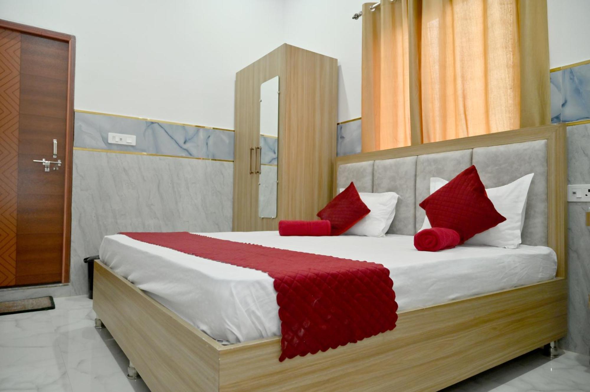 Guest house Mamta Lawns *