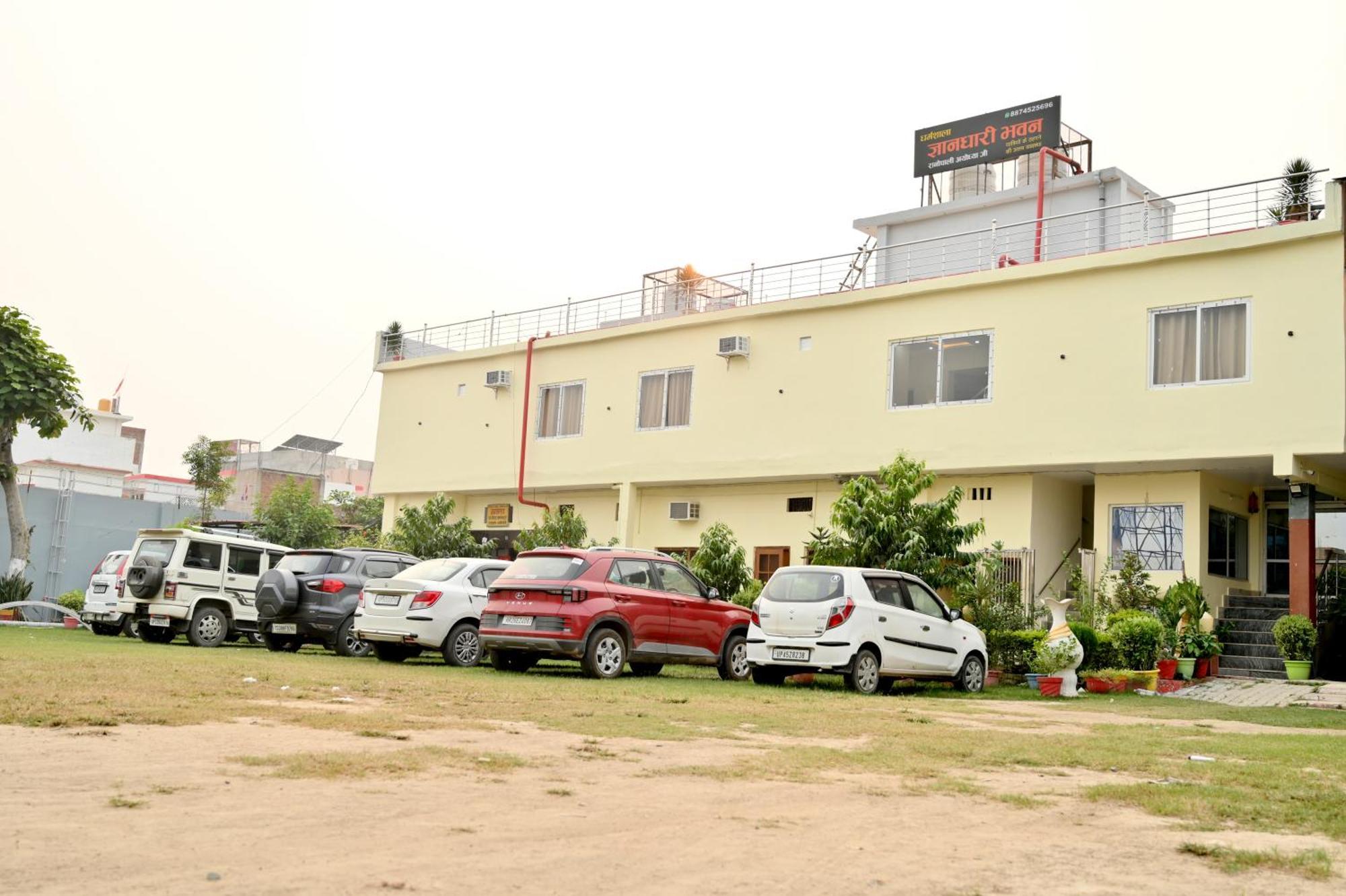 Guest house Mamta Lawns *