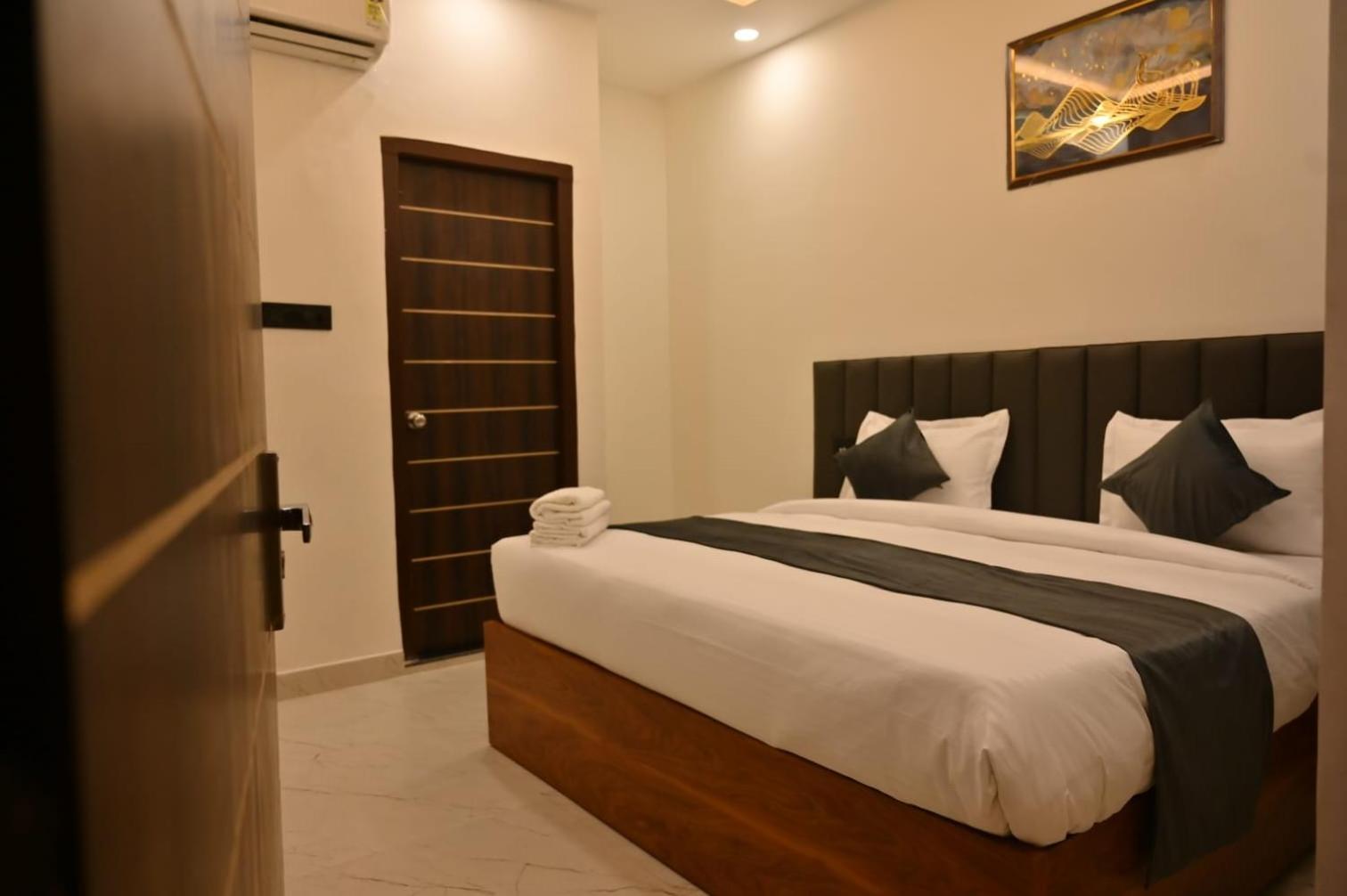 Hotel The Govind Palace *