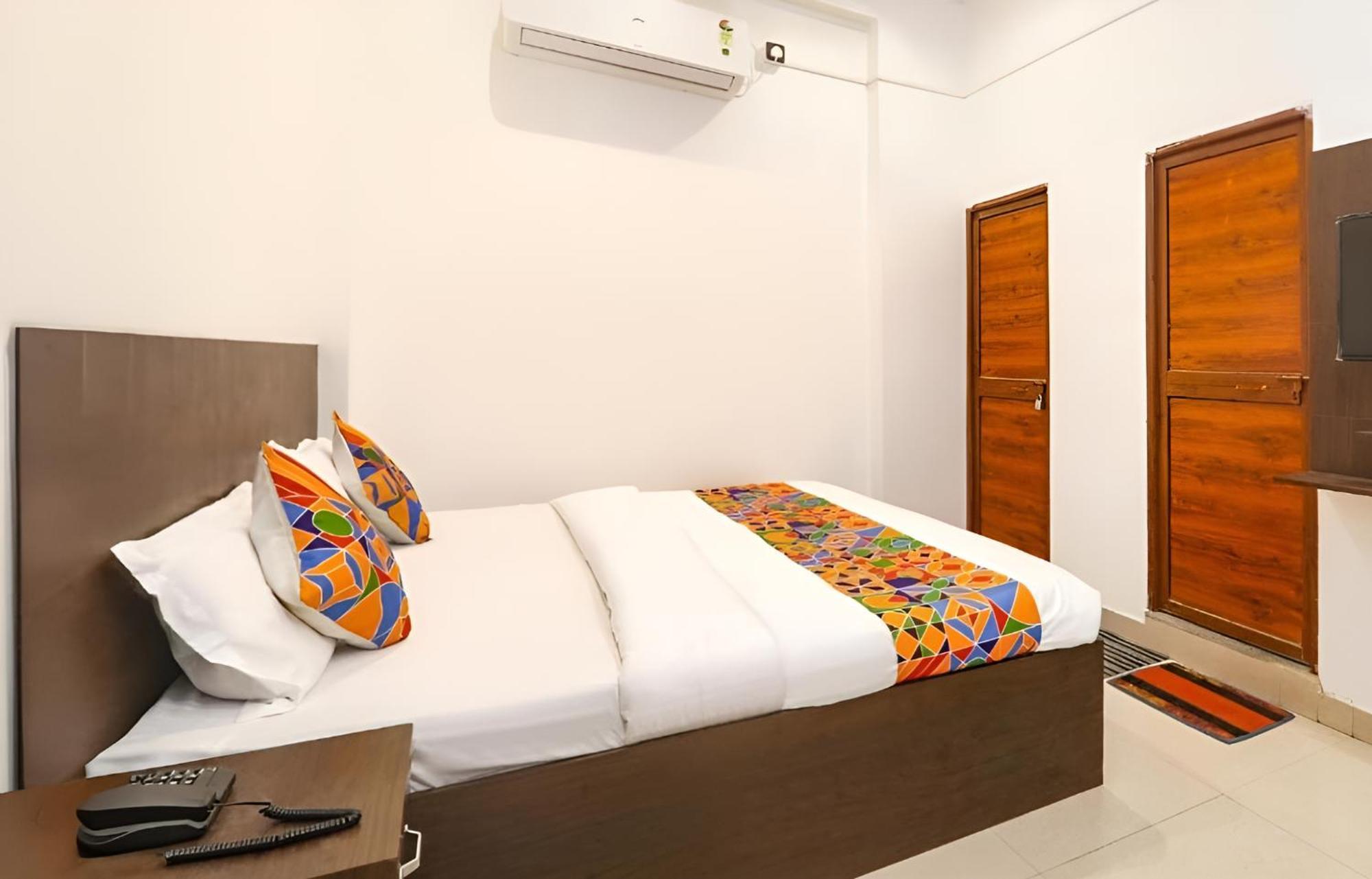 Hotel Hridayam Madhuram Ayodhya