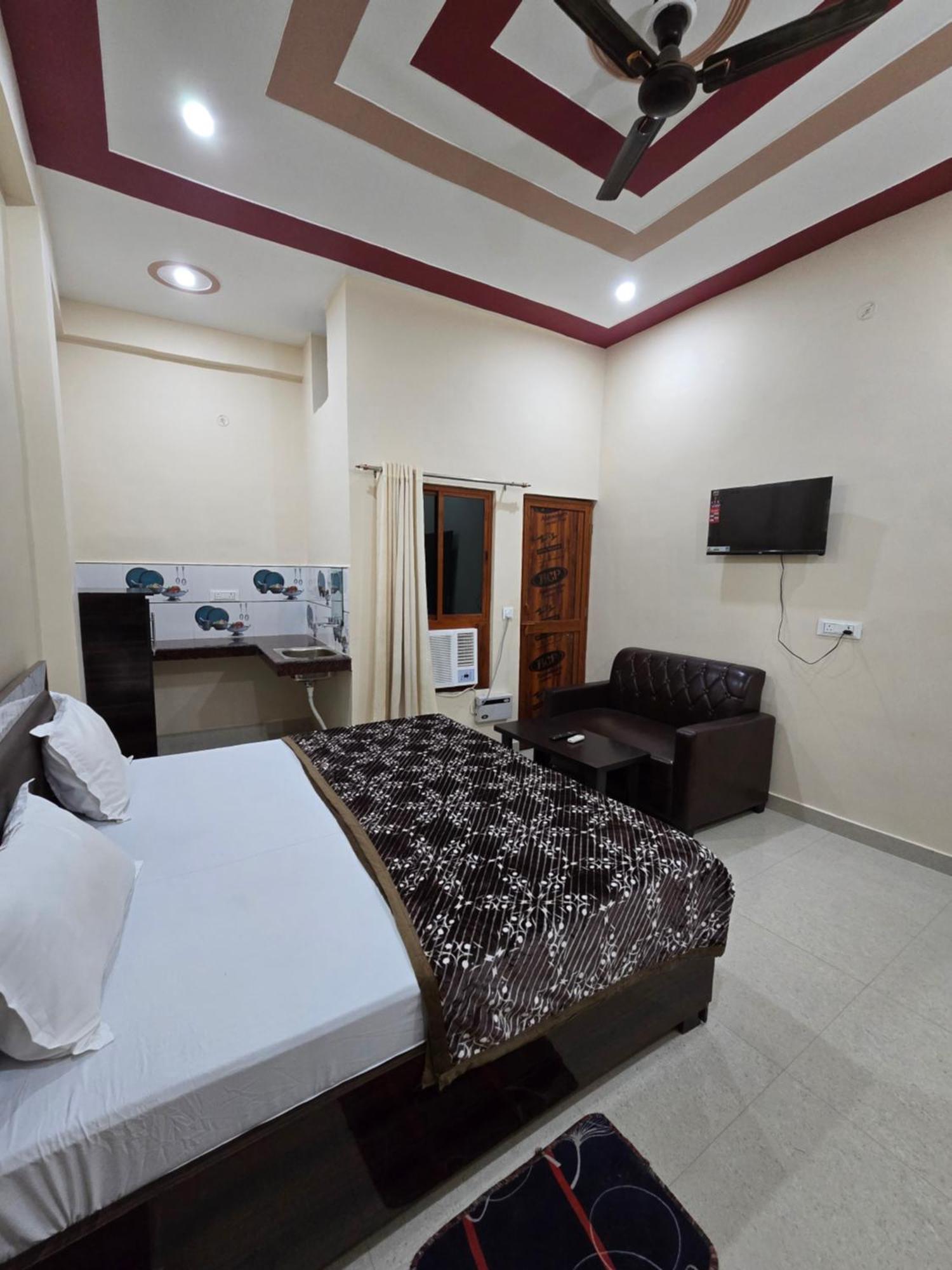 Guest house Siddhi Palace, Near Ram Mandir