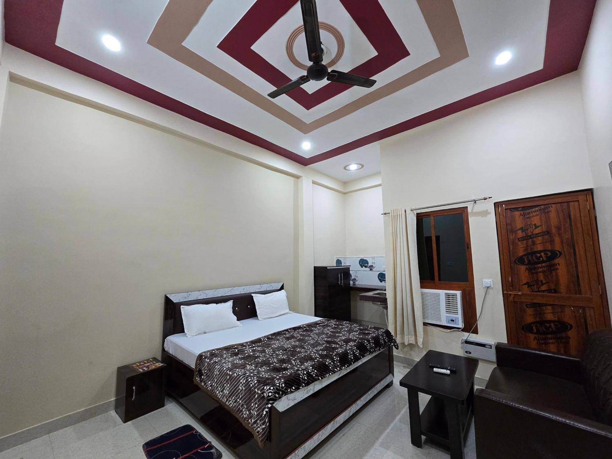 Guest house Siddhi Palace, Near Ram Mandir