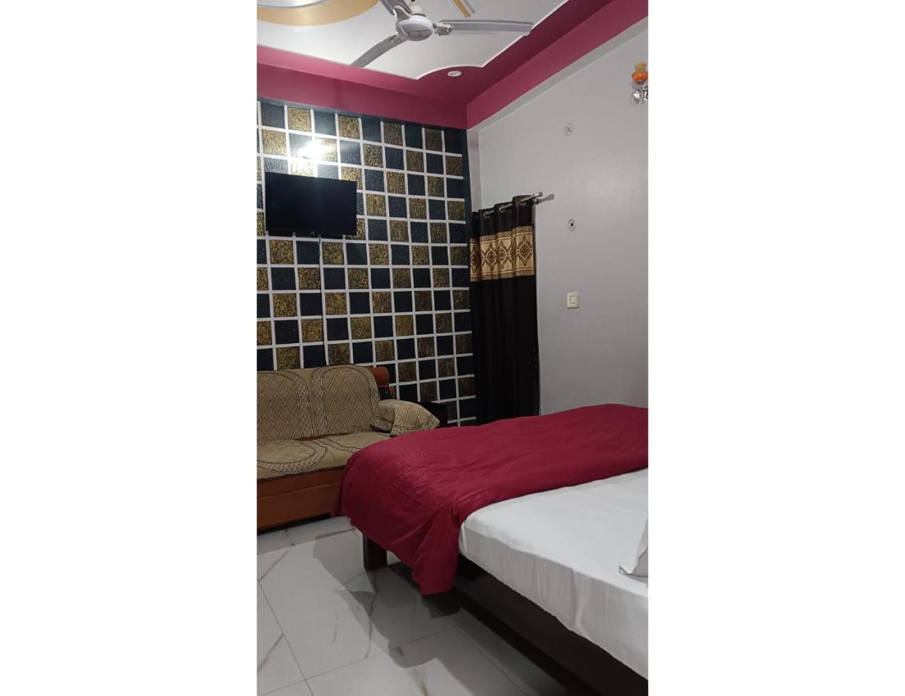 Homestay Krishna Cottage, *