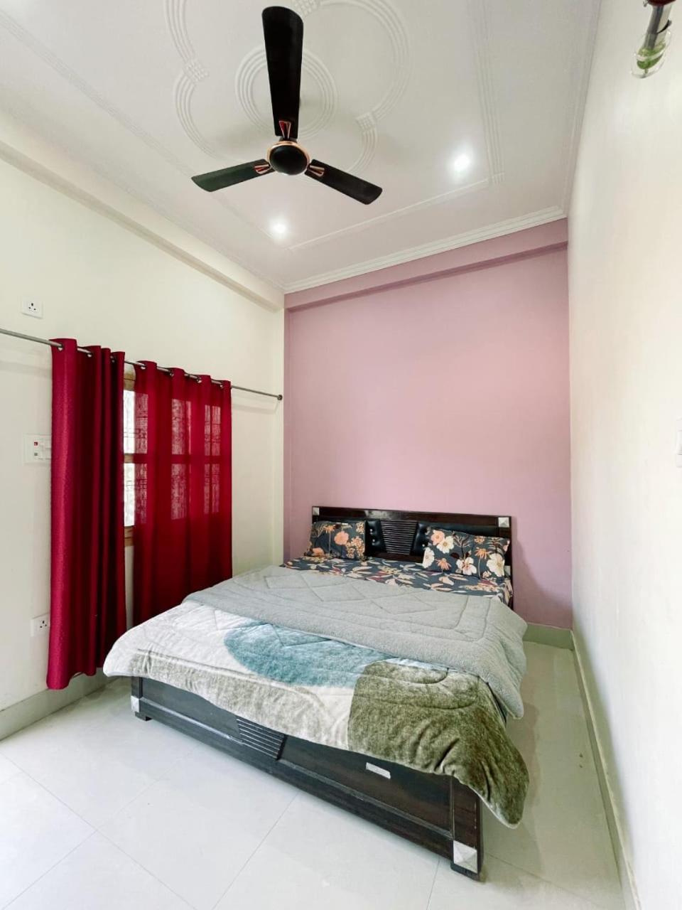 Guest house Shri Vishwanath Dham *