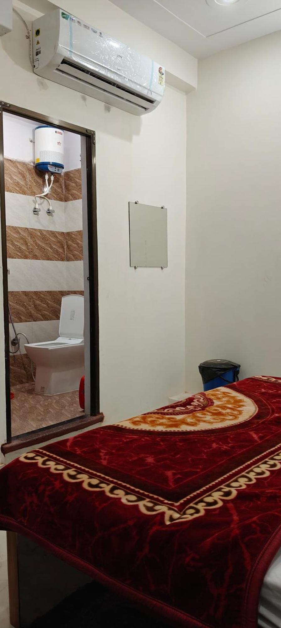 Apartment Janki Paying *