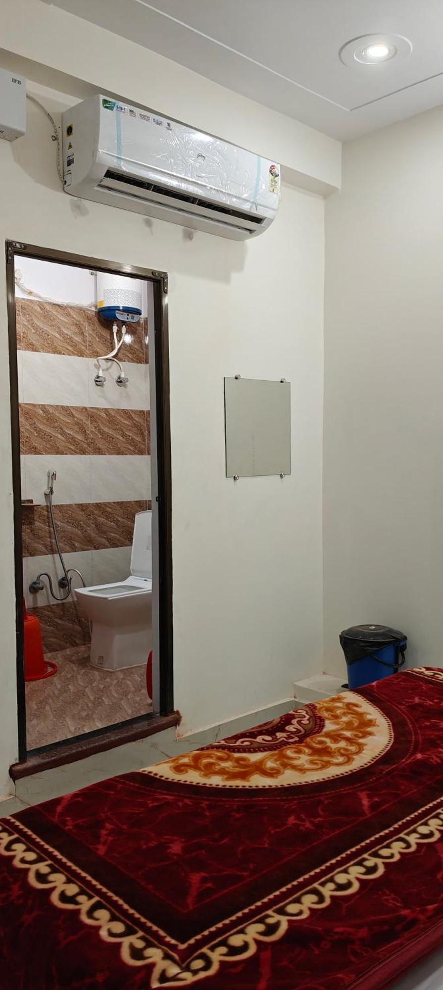 Janki Paying Apartment *