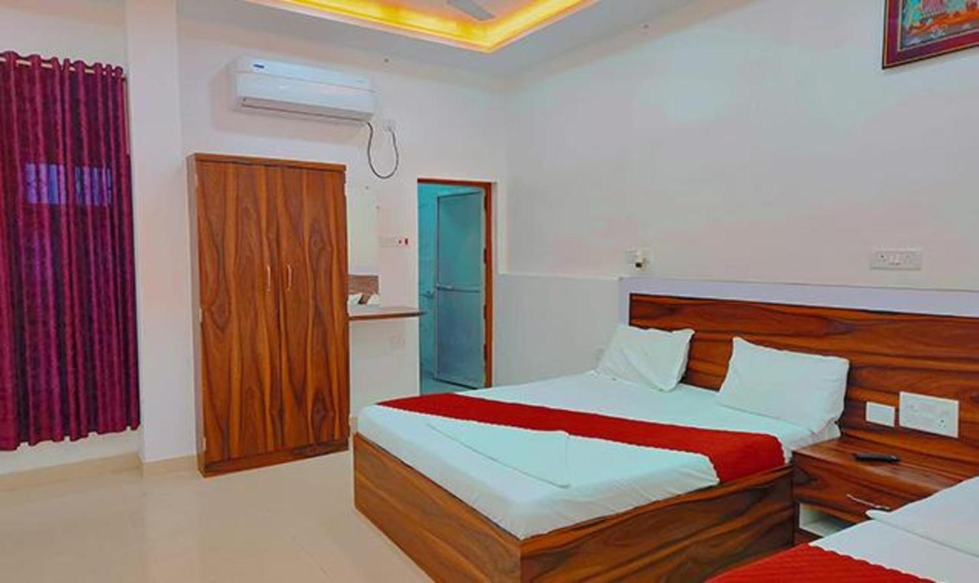 Fabhotel Jayaditya Palace Hotel