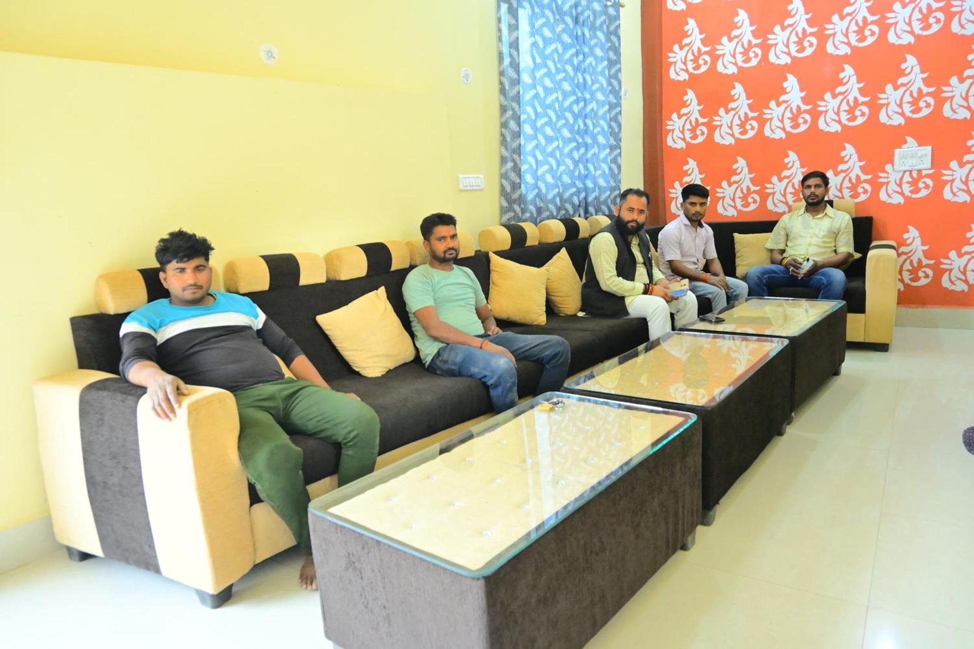 Pandit Ji Palace And Restaurant