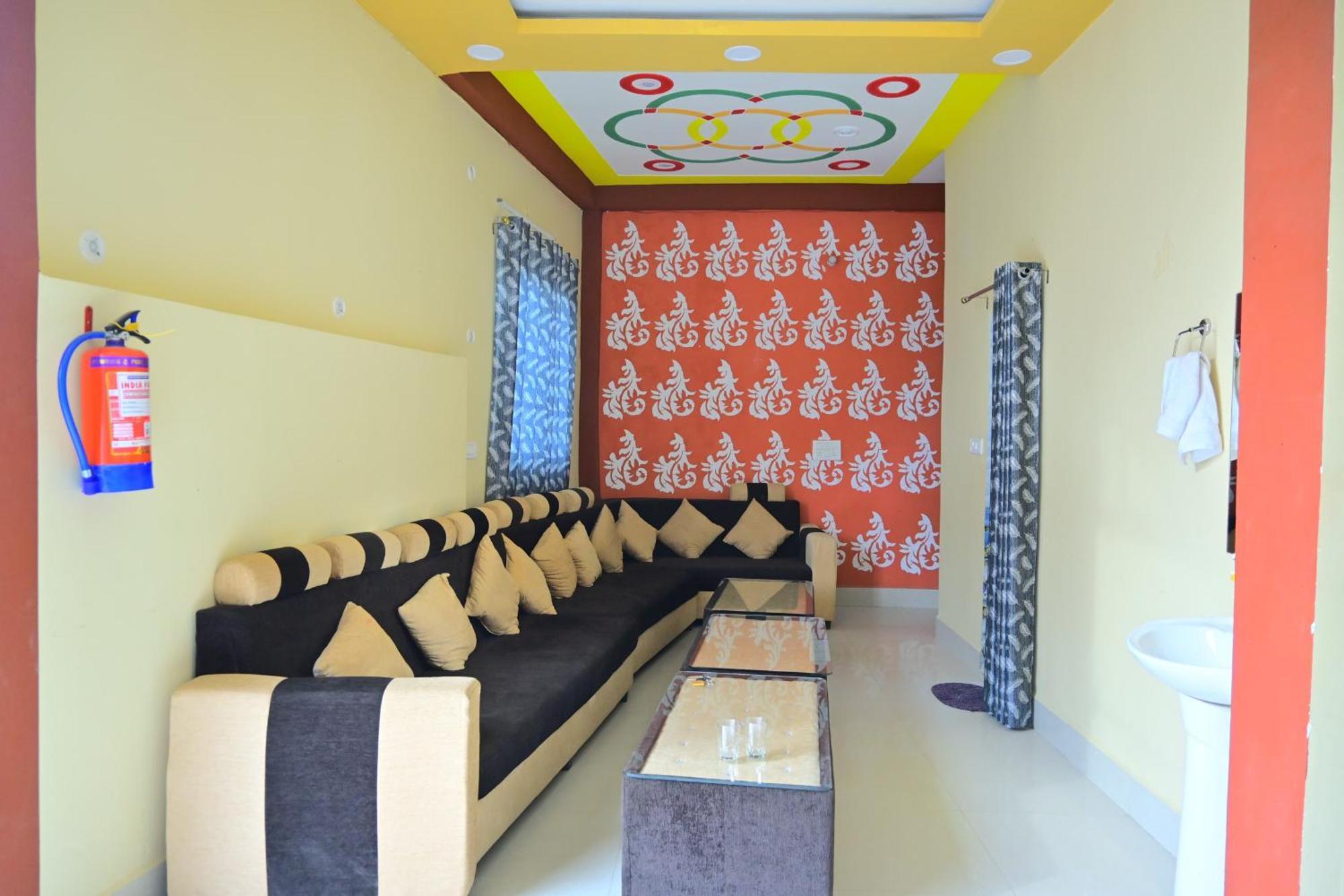 Pandit Ji Palace And Restaurant Homestay Ayodhya