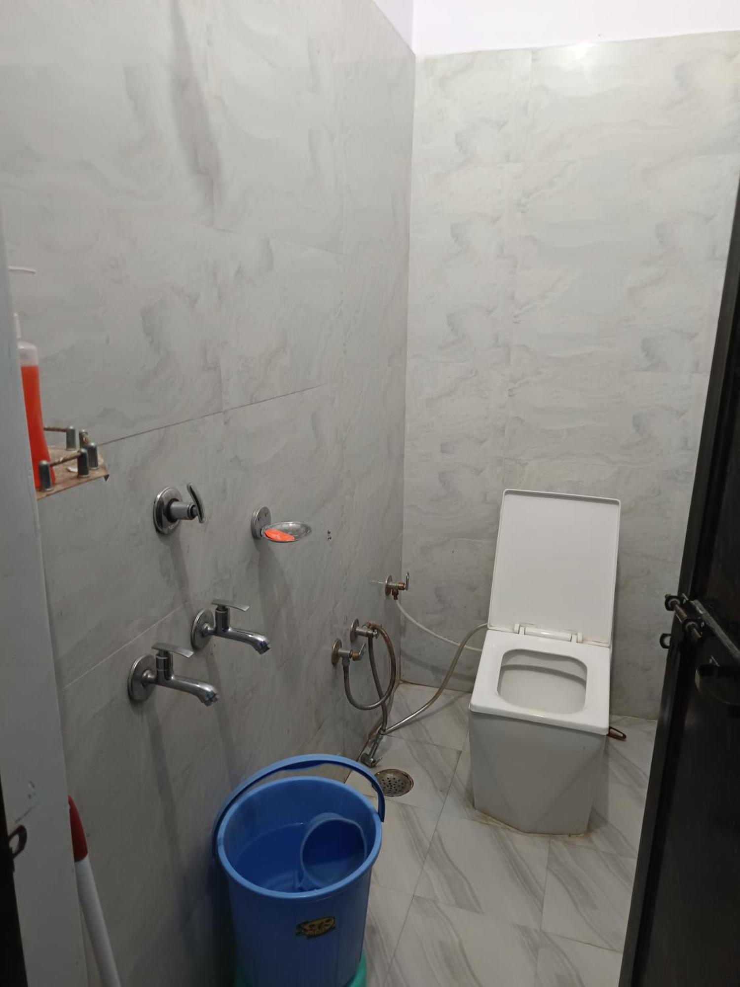 Awadh Dham Guest house