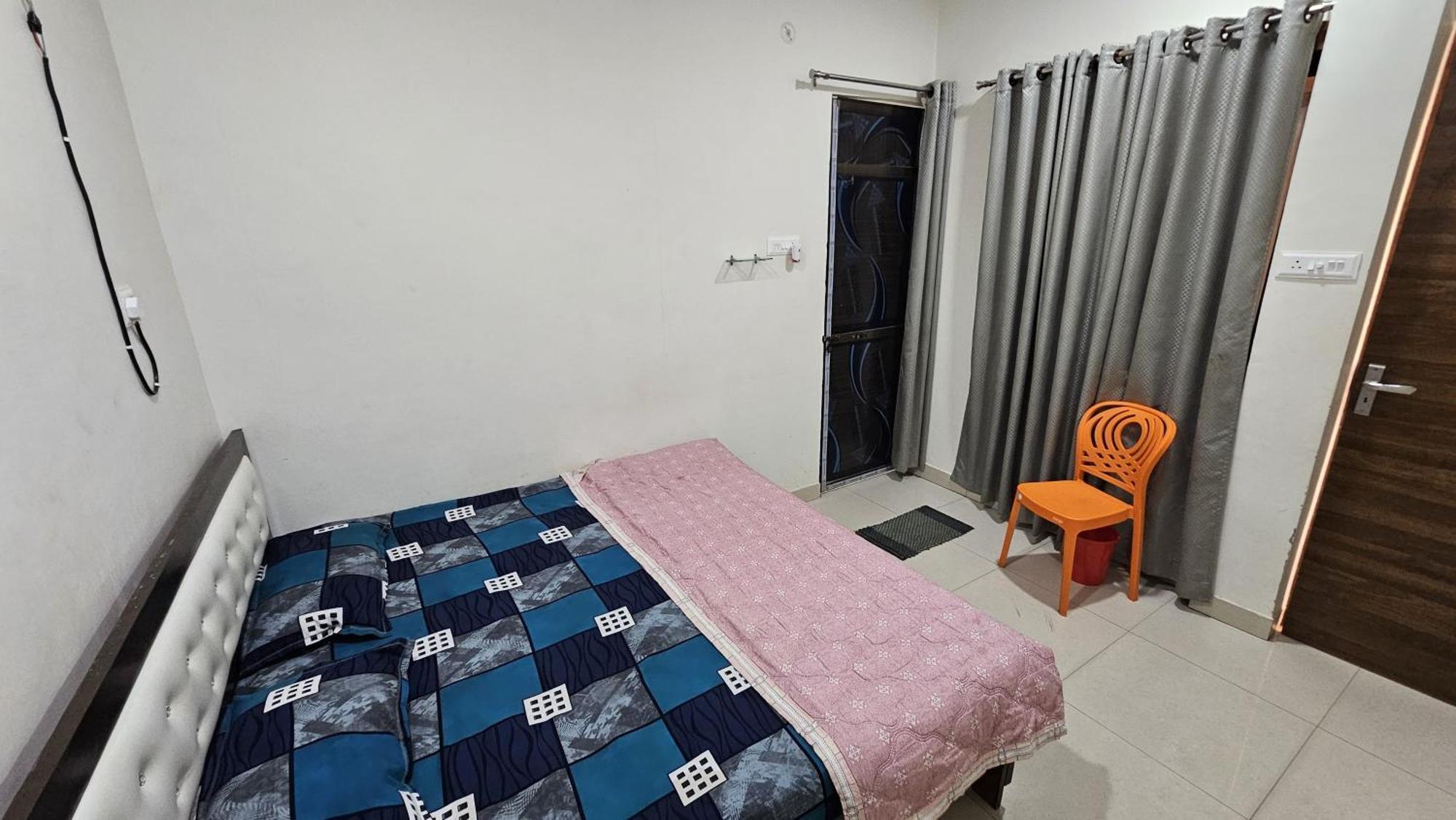 Harman Guest house *