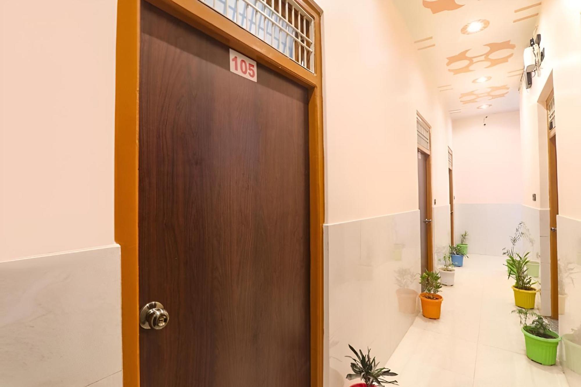Hotel Hridayam Madhuram Ayodhya