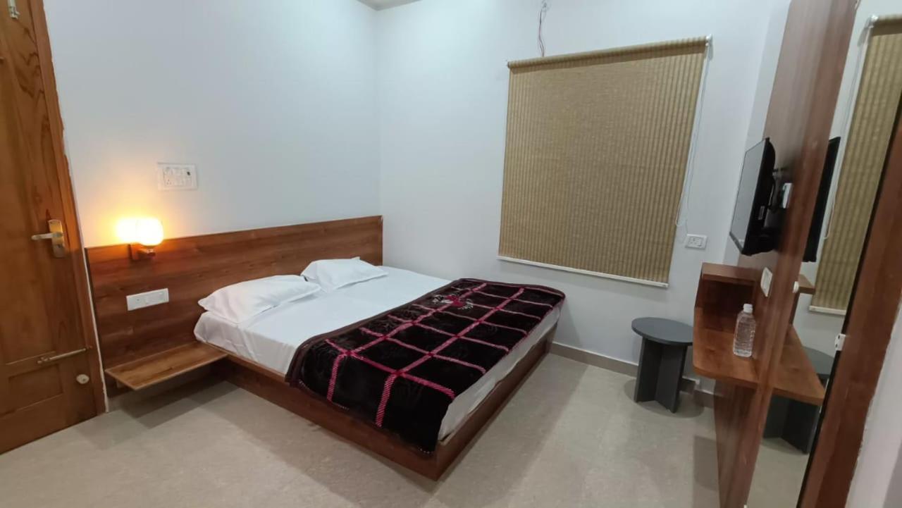Homestay Homlee Ayodhya