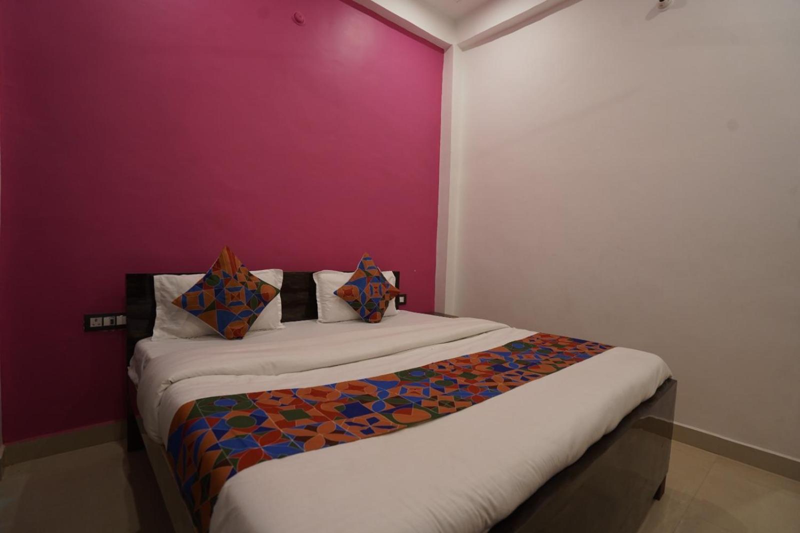 Hotel Awadh Royals 2*