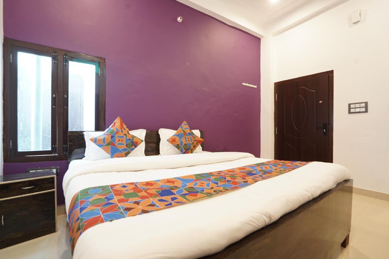 Hotel Awadh Royals