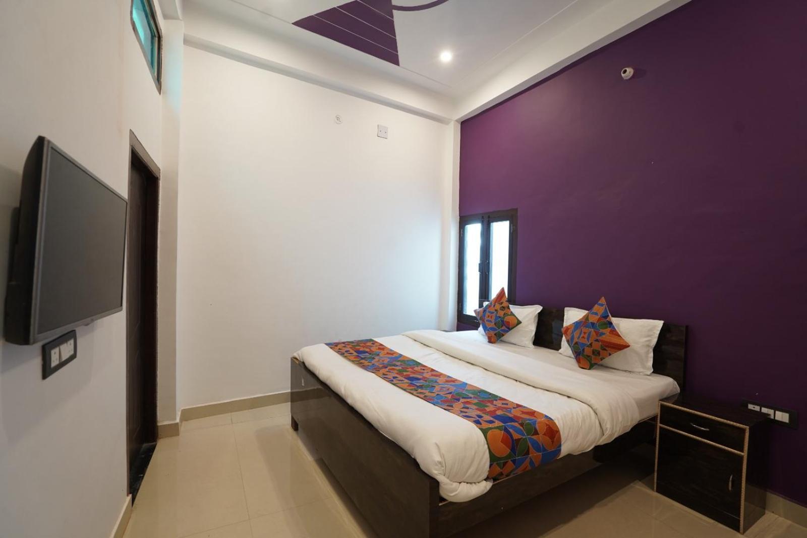 Hotel Awadh Royals 2*