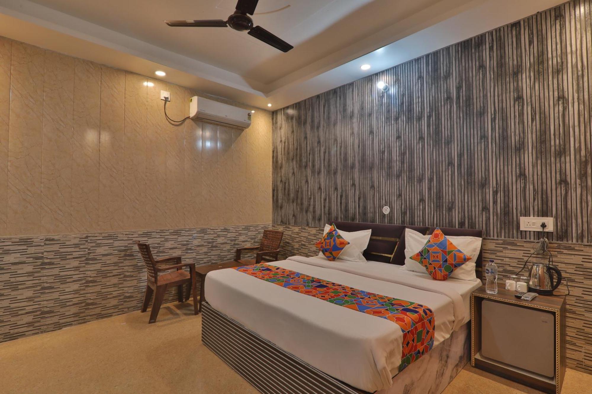 Hotel Ramayan Premium Family With Free Pickup From Dham Railway Station 2*
