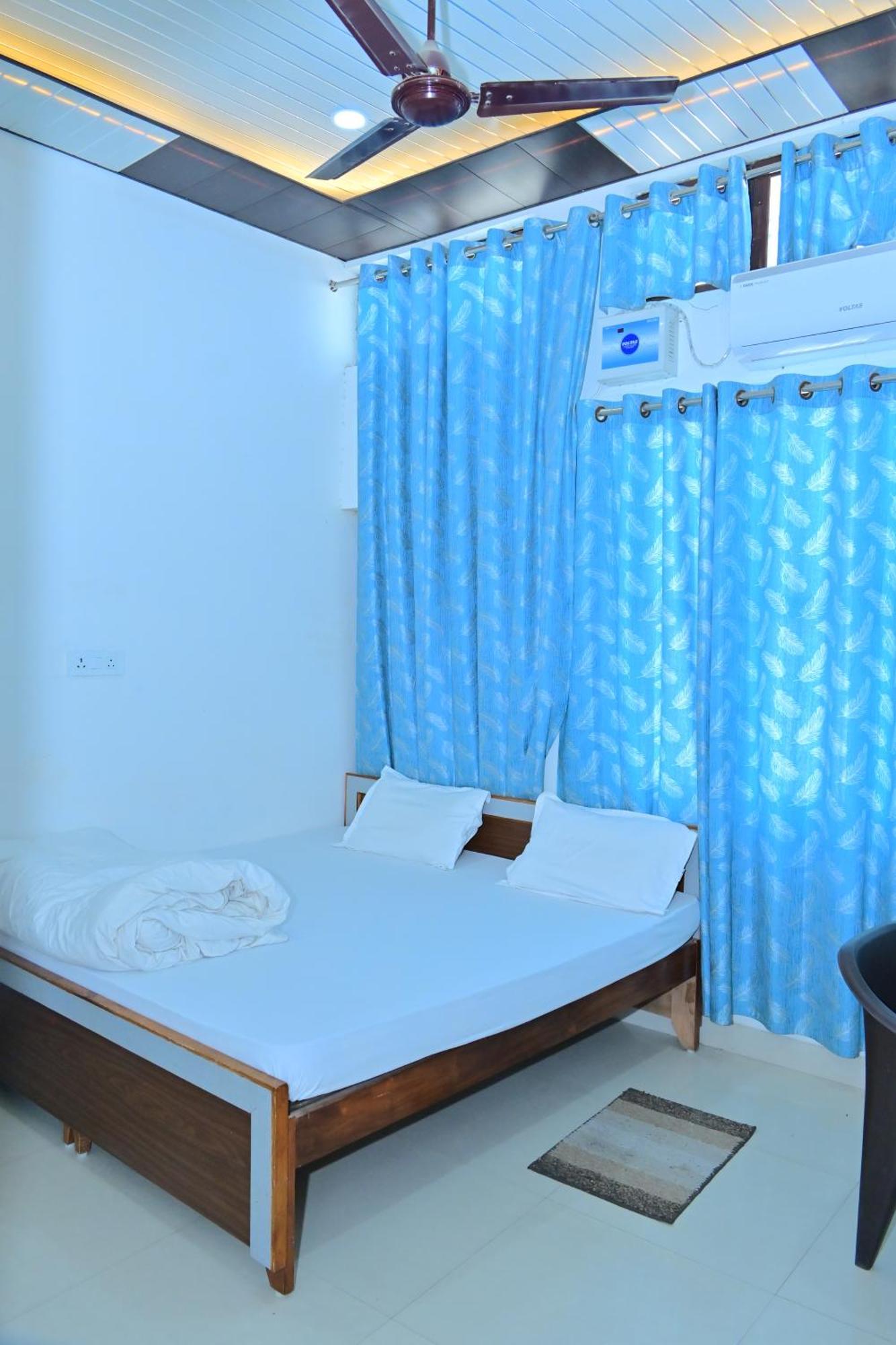 B K Paying Guest house