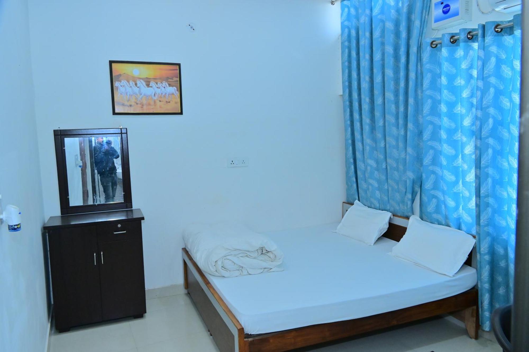 B K Paying Guest house