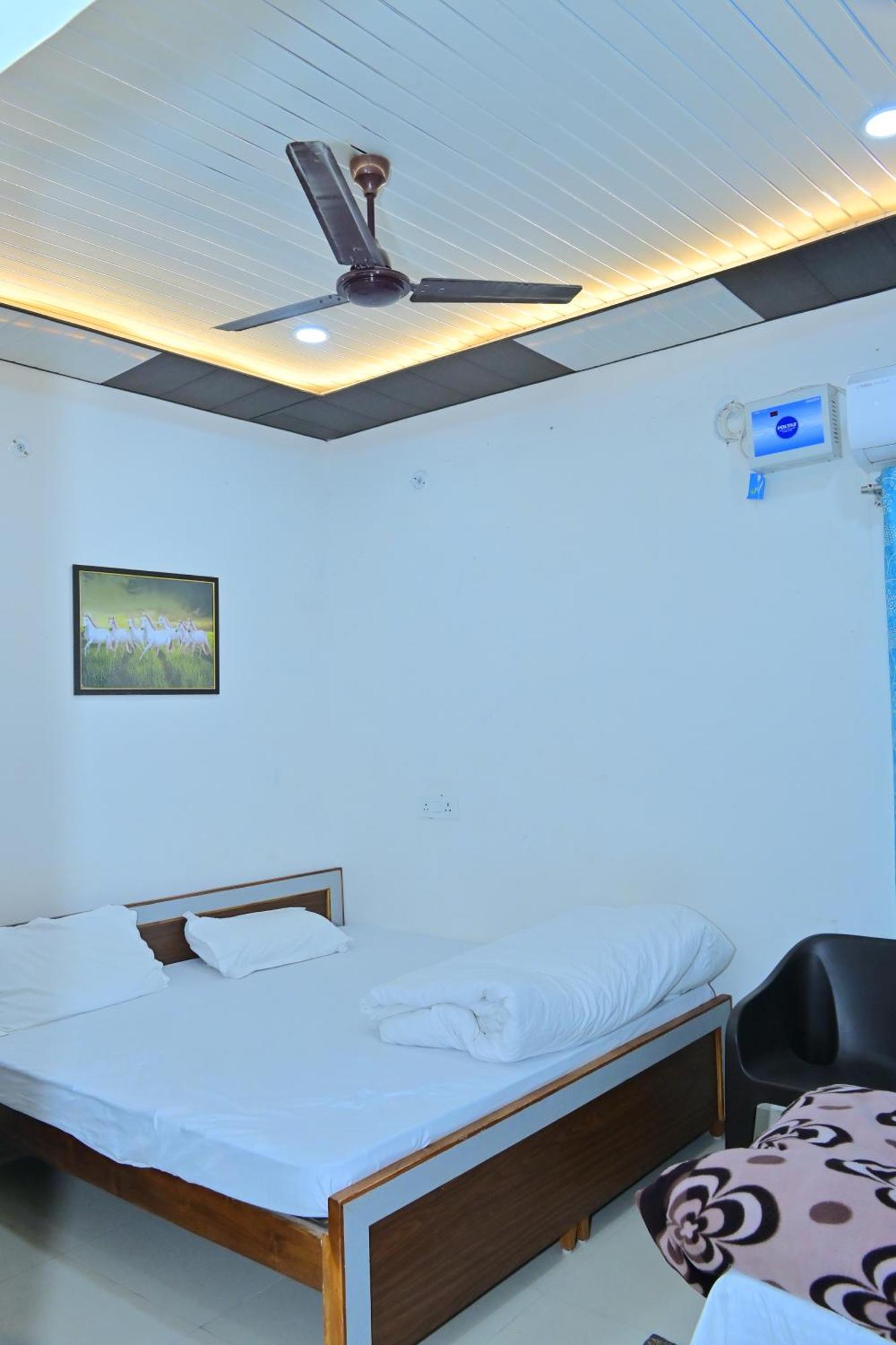 Guest house B K Paying