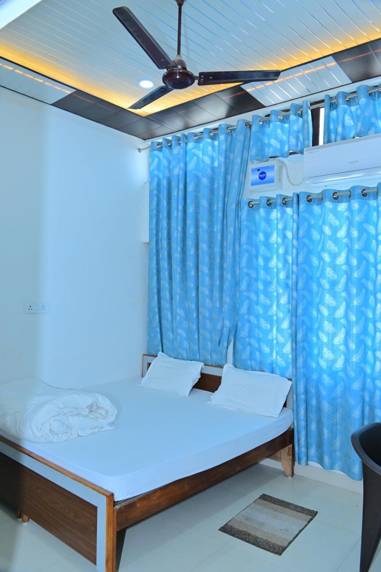 B K Paying Guest house