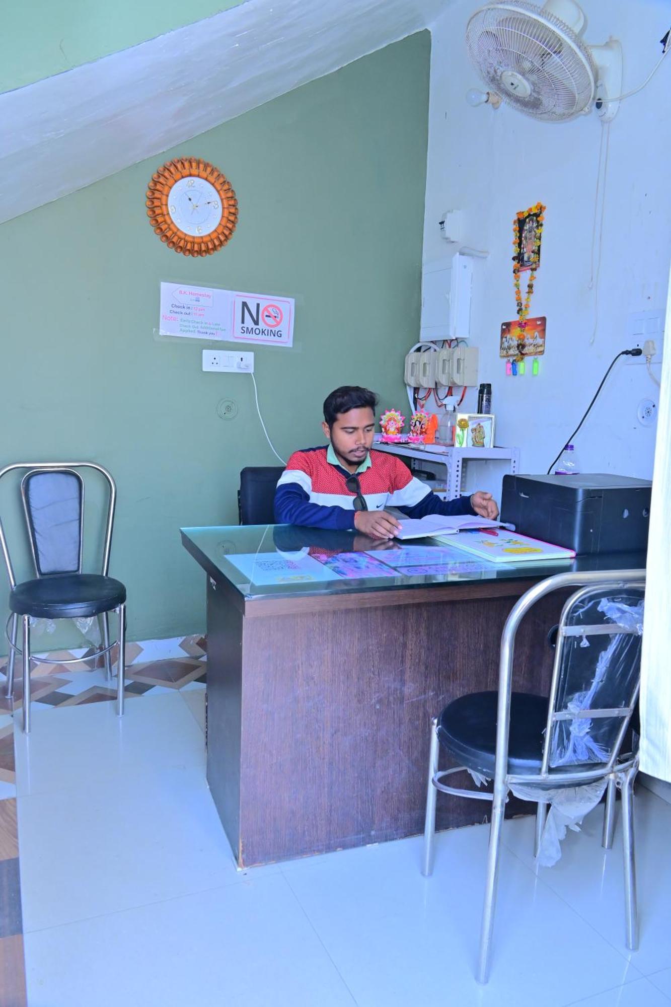 B K Paying Guest house Ayodhya