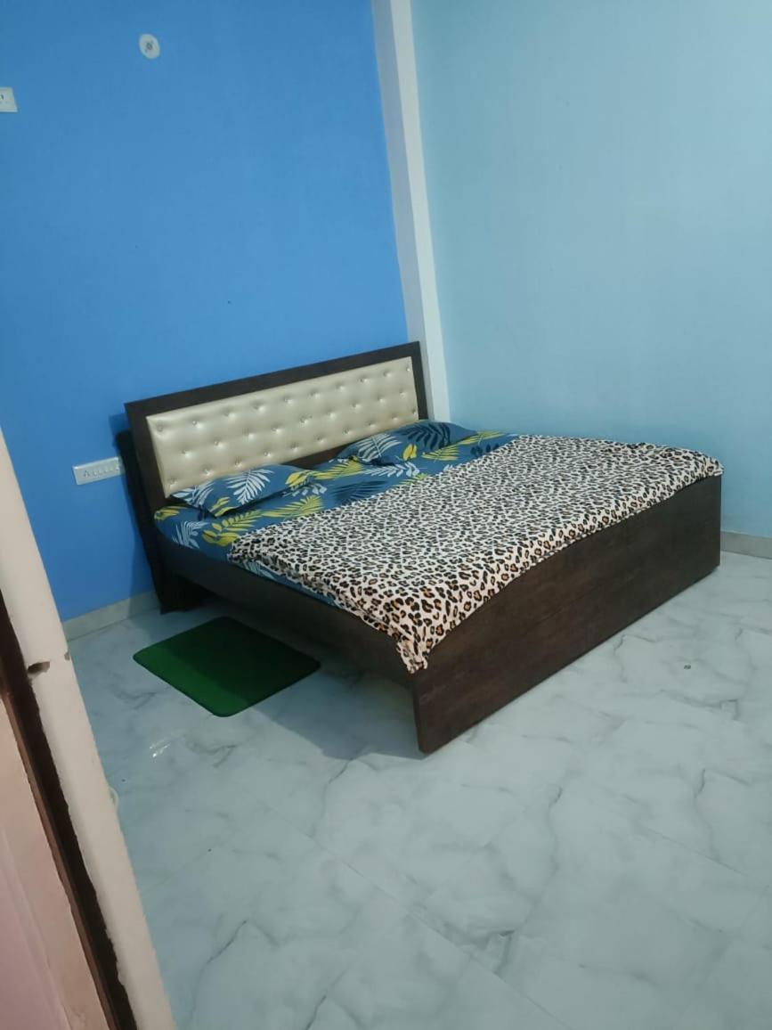 Awadh Dham Guest house