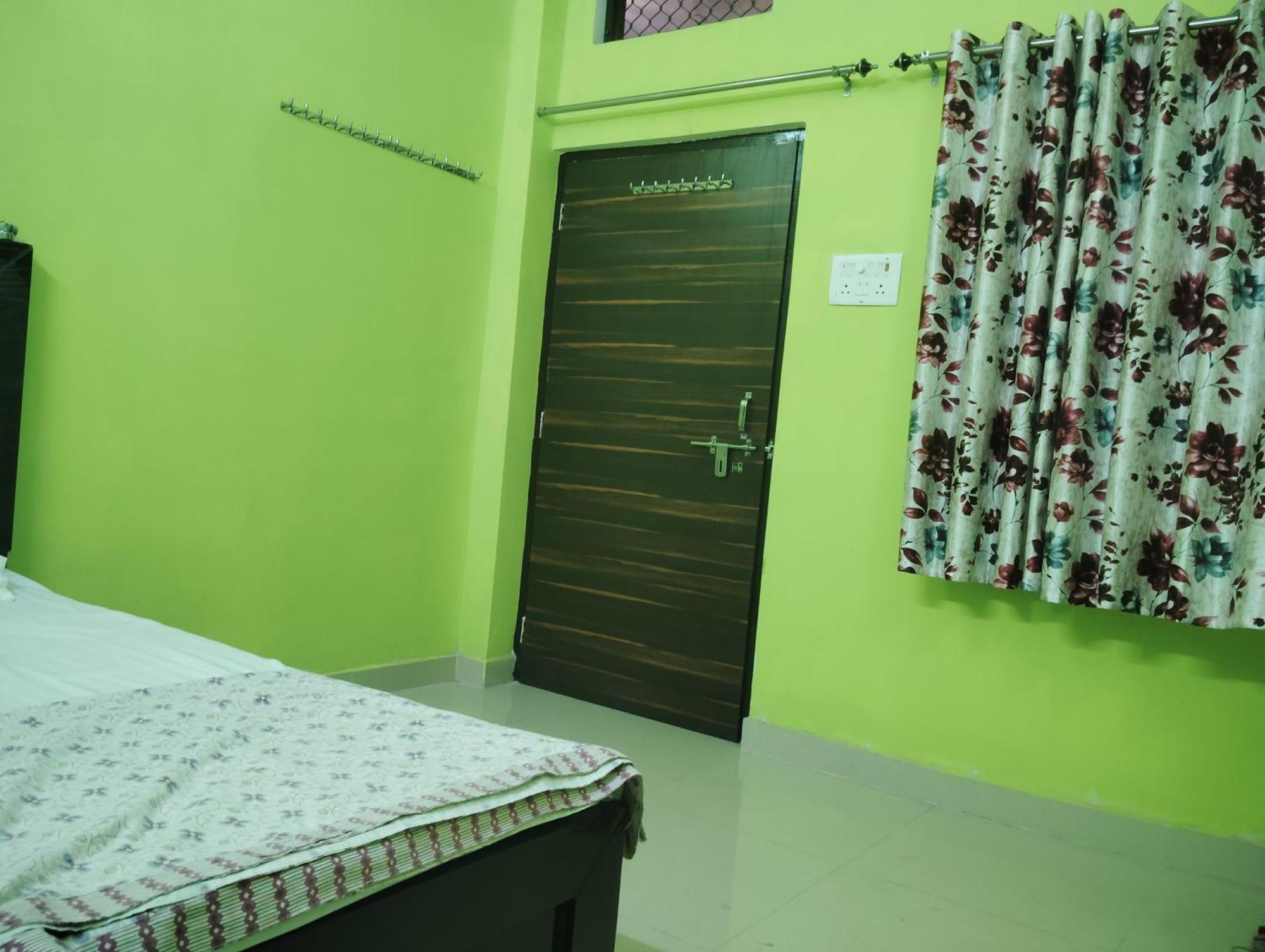 Om Sadan Homestay Ayodhya