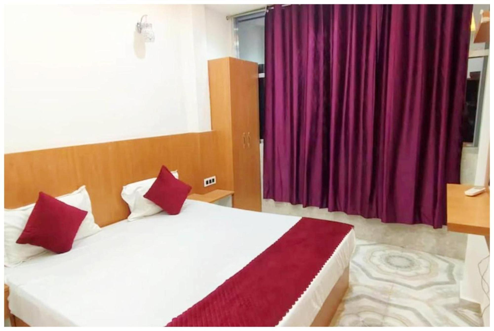 Hotel A Premium Nirmala Palace Near Shri Ram Janmabhoomi And Hanuman Garhi - Railway Station - Restaurant & Parking Facilities - Prime Location With Luxury And Spacious - Book Now Ayodhya