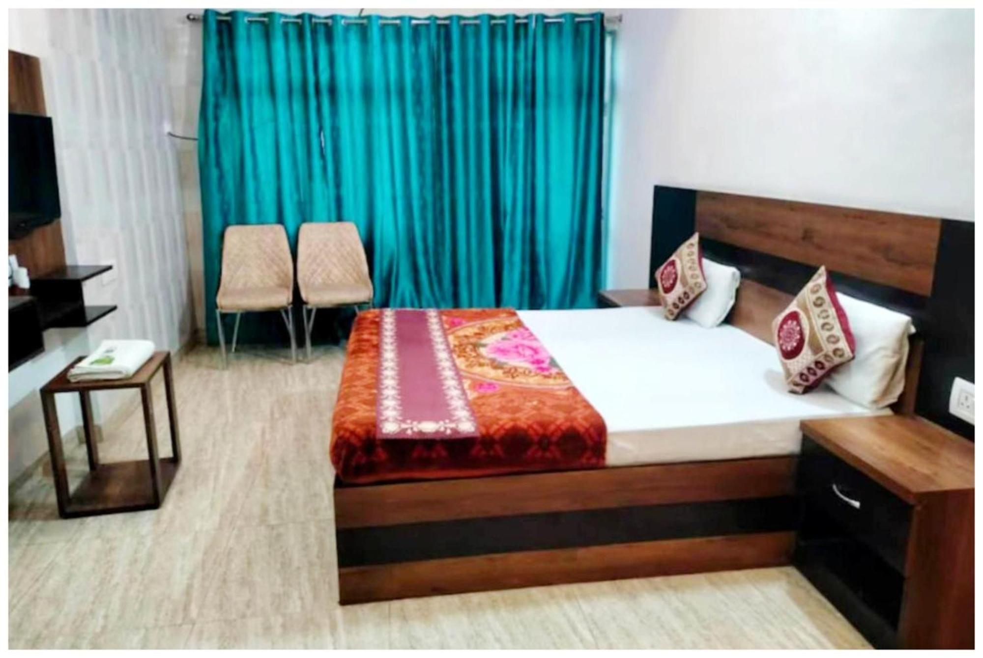 A Premium Nirmala Palace Near Shri Ram Janmabhoomi And Hanuman Garhi - Railway Station - Restaurant & Parking Facilities - Prime Location With Luxury And Spacious - Book Now Hotel Ayodhya