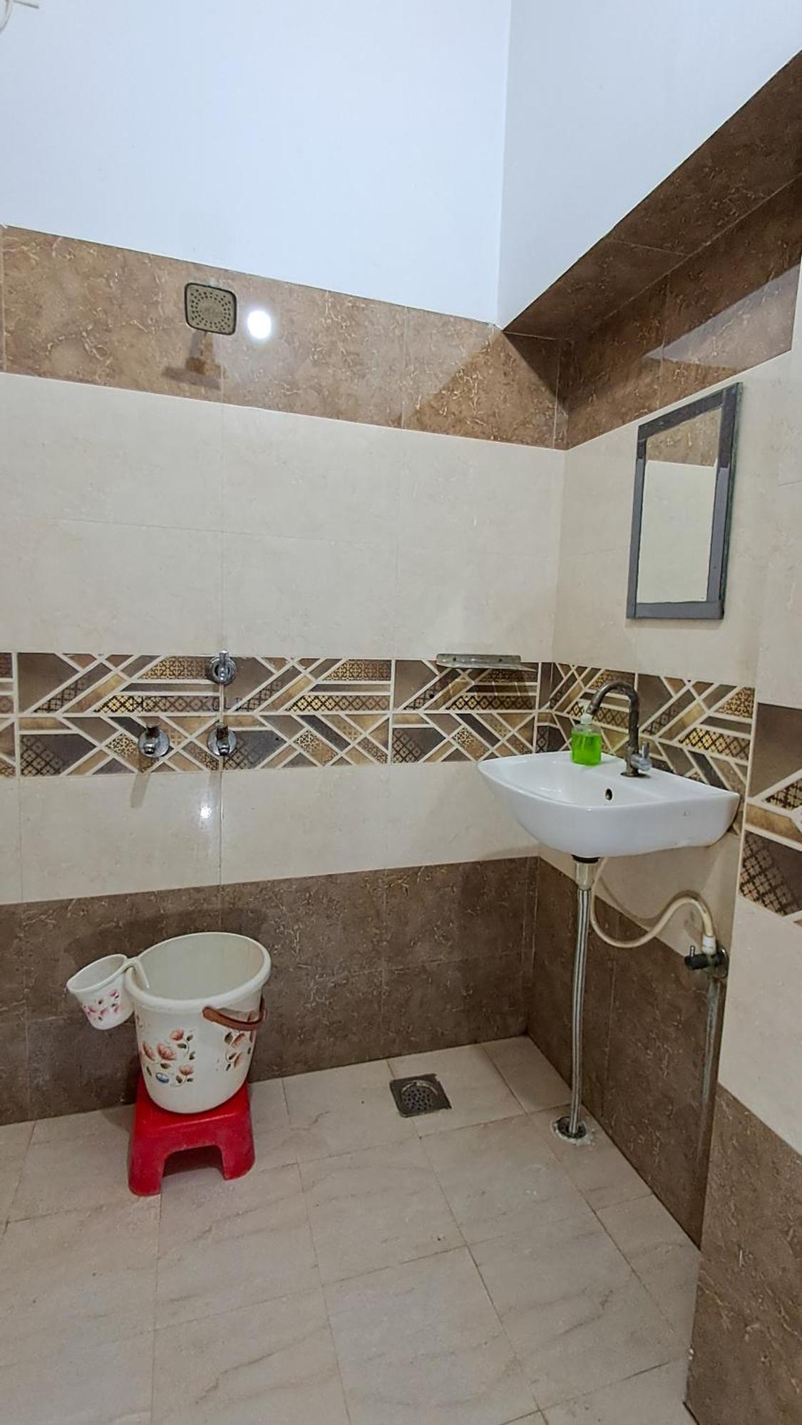 Ld Guest House, Hotel 3*