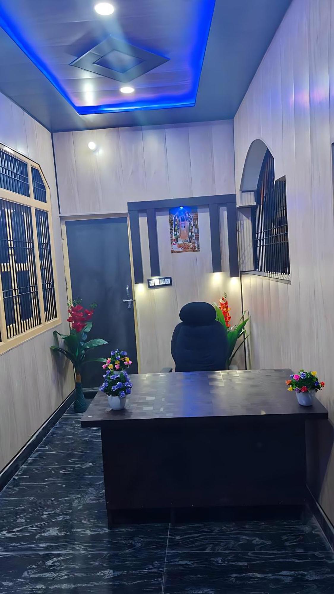 Guest house Shraddha A Luxury In Ayodhya
