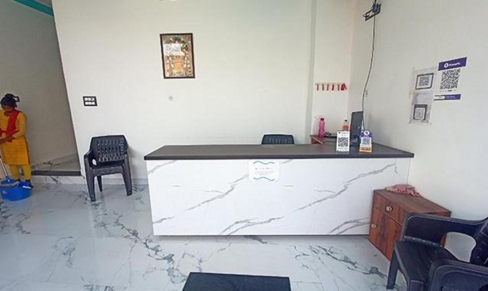 Guest house Fabexpress Awadh Royal *