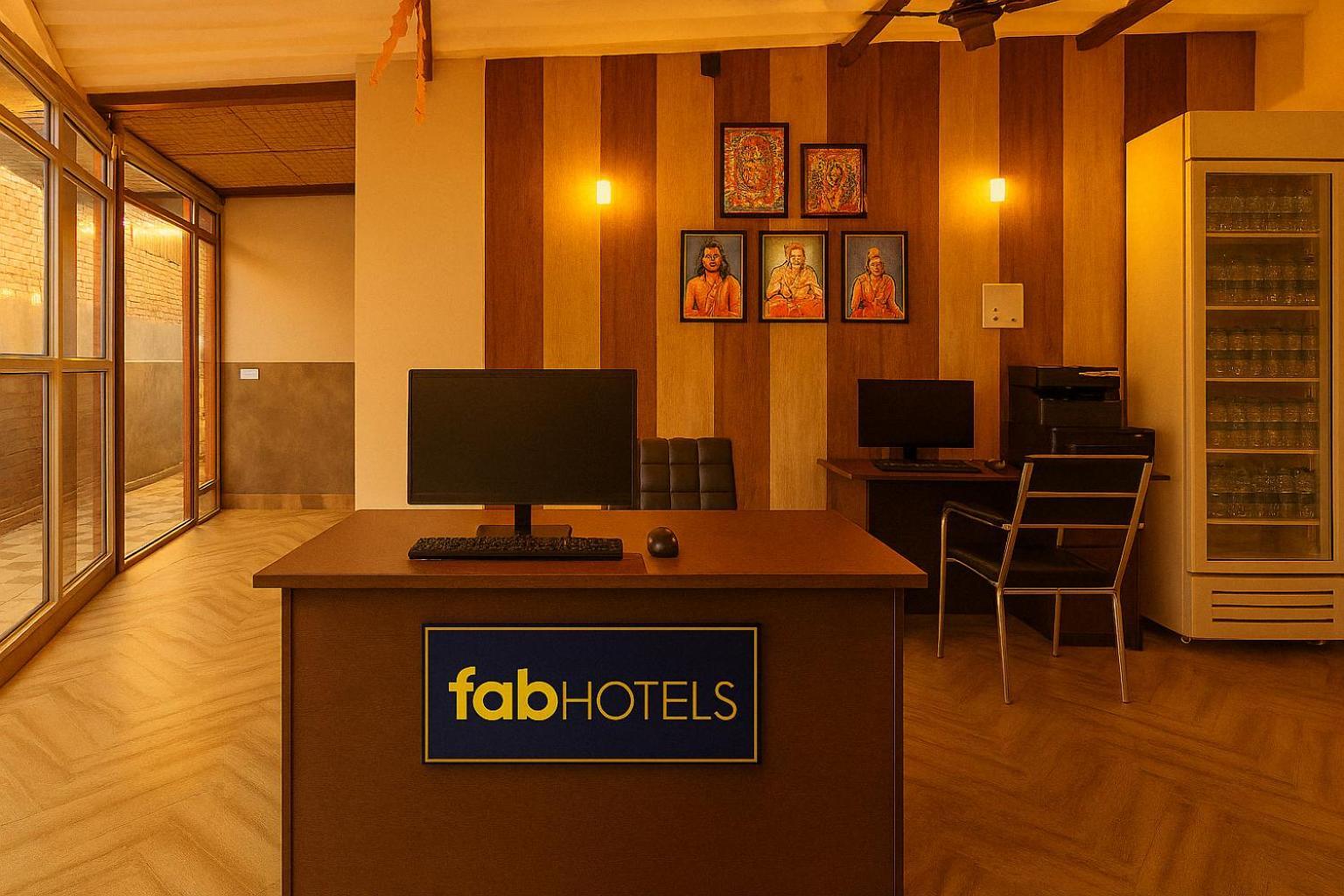 Fabexpress Shree Ram Aadhar Hotel Ayodhya
