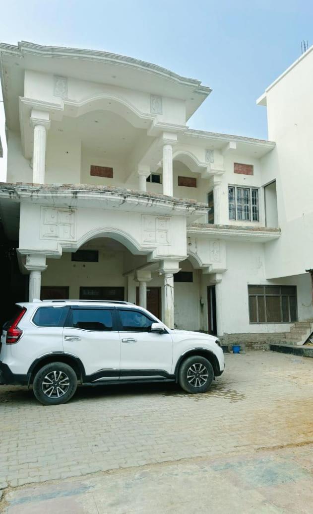 Shri Ram Sharnam Palace Ayodhya