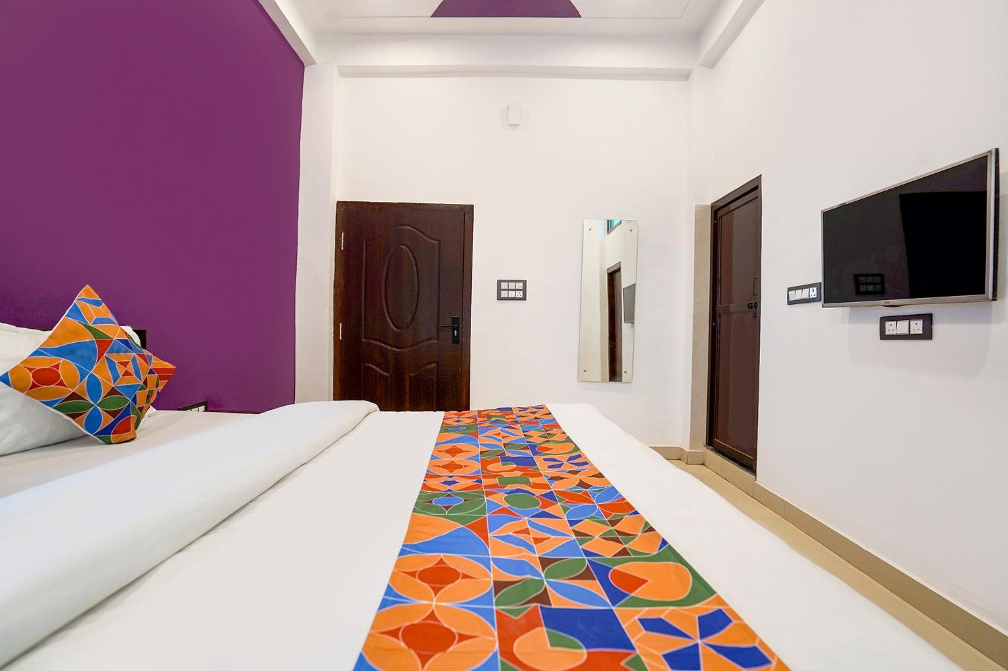 Fabexpress Awadh Royal Guest house