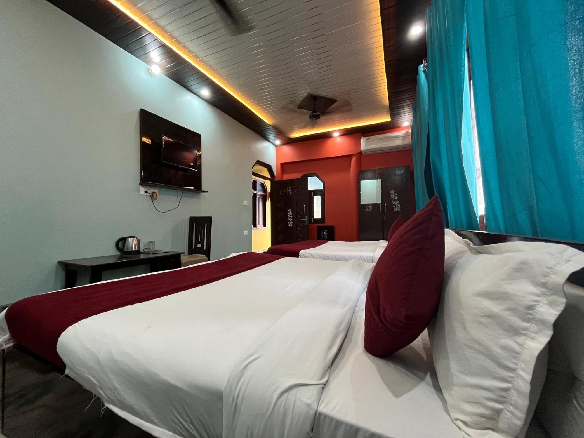 Heaven Tour And Travels,-ayodhya Dham Guest house *