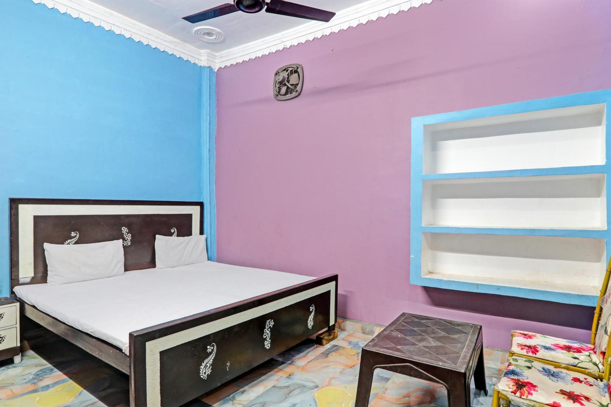 Guest house O Om Marriage Hall