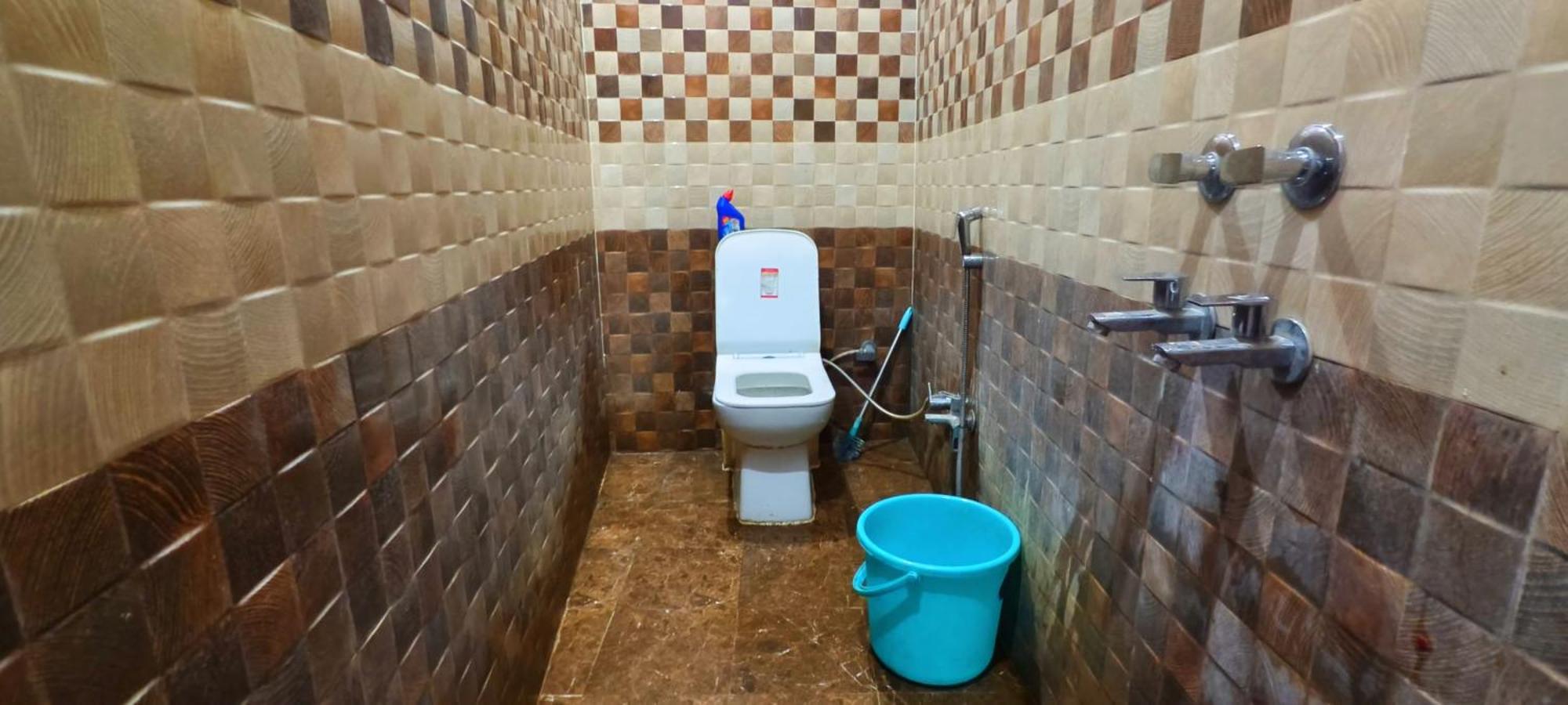 Hotel Shree Dham 300 Meter Away To Shree Ram Temple, Free Pickup And Wifi