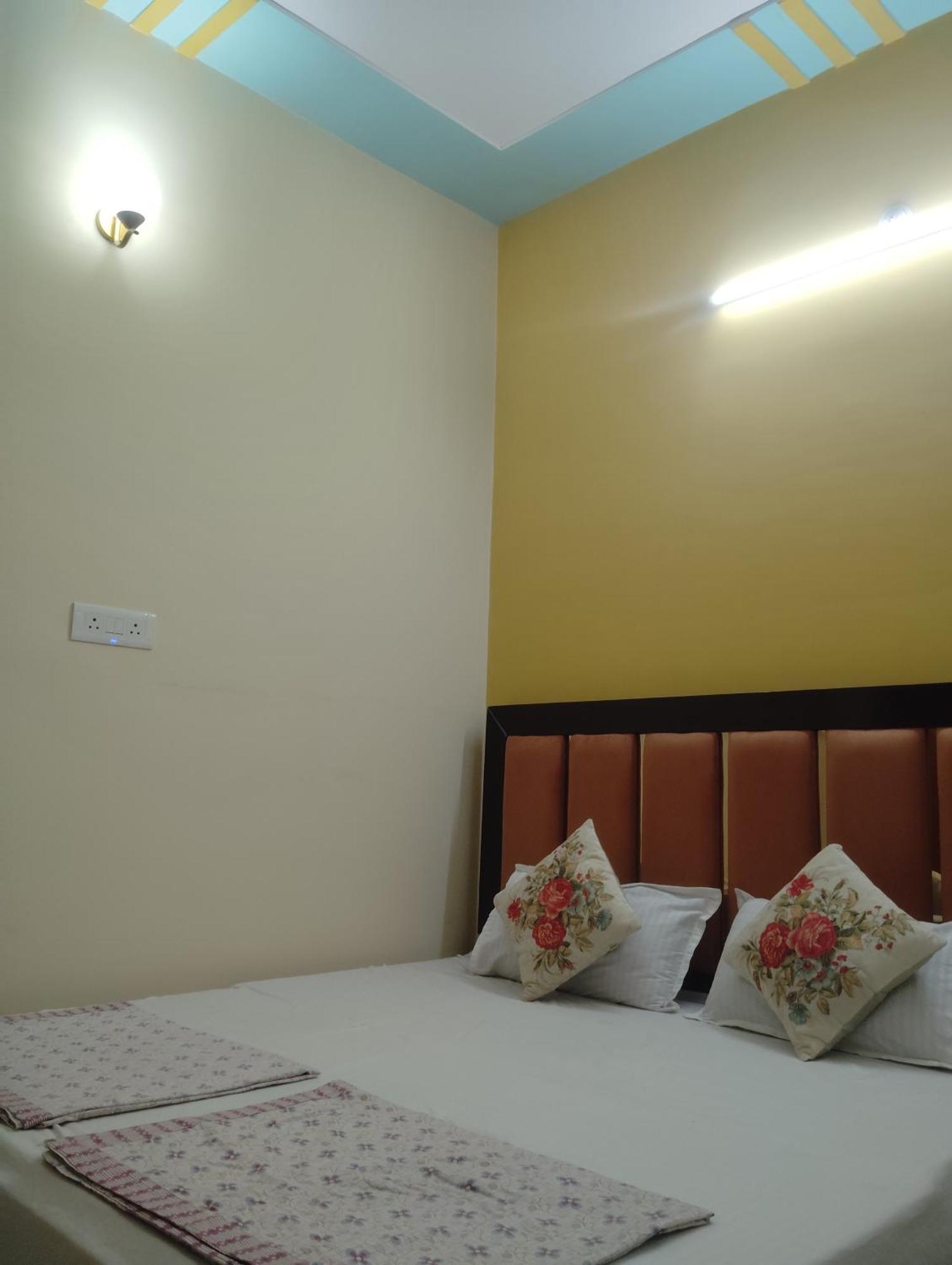 Om Sadan Homestay *