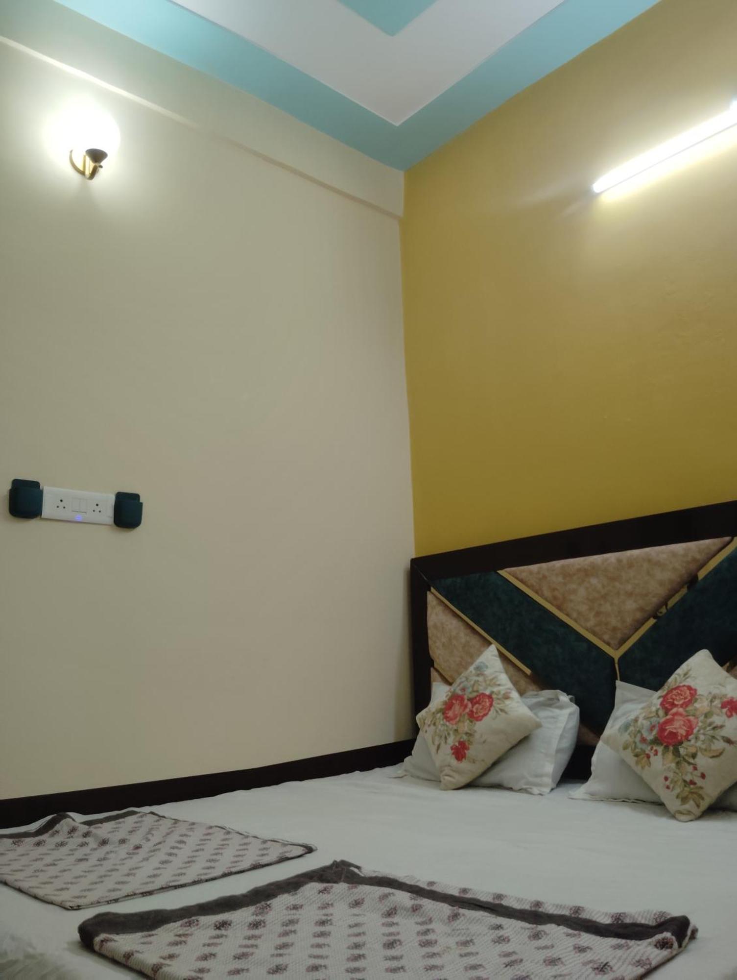 Homestay Om Sadan *