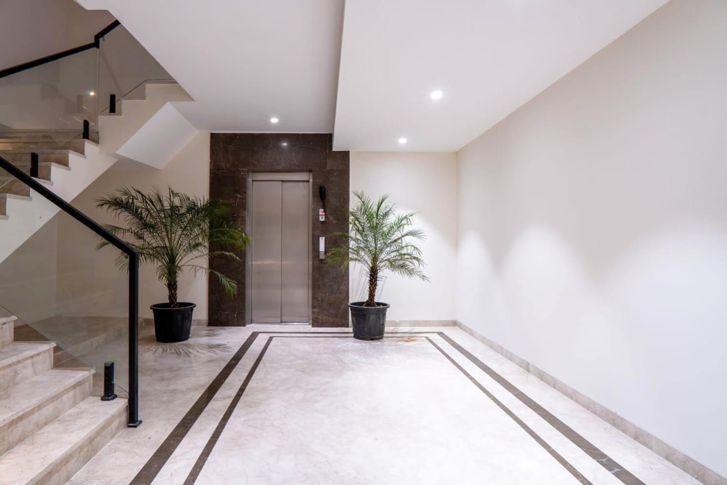 Hotel The Param- 750 Meters From Ram Mandir Ayodhya Hotel Ayodhya