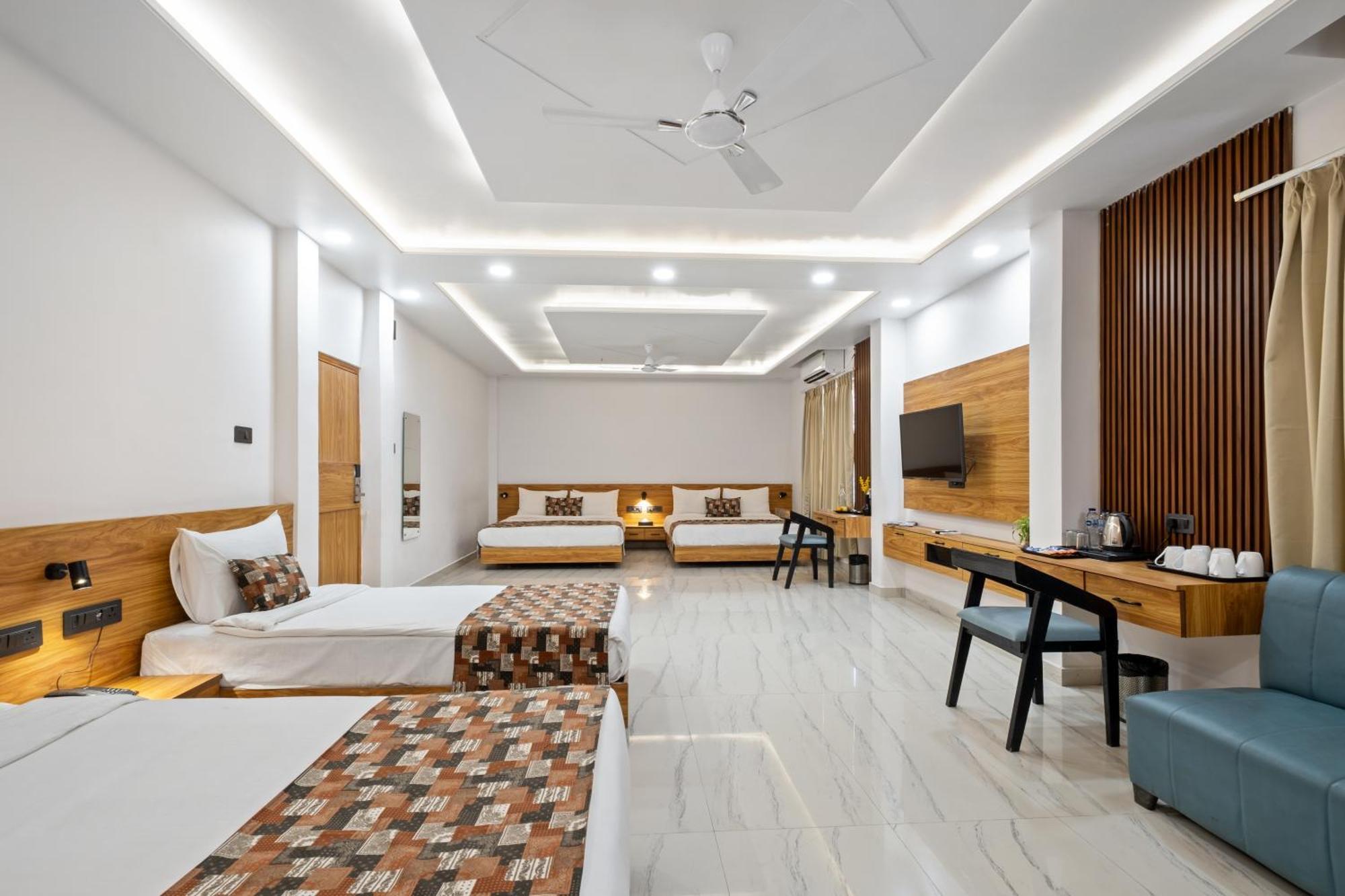 Hotel Vasu Palace Ayodhya