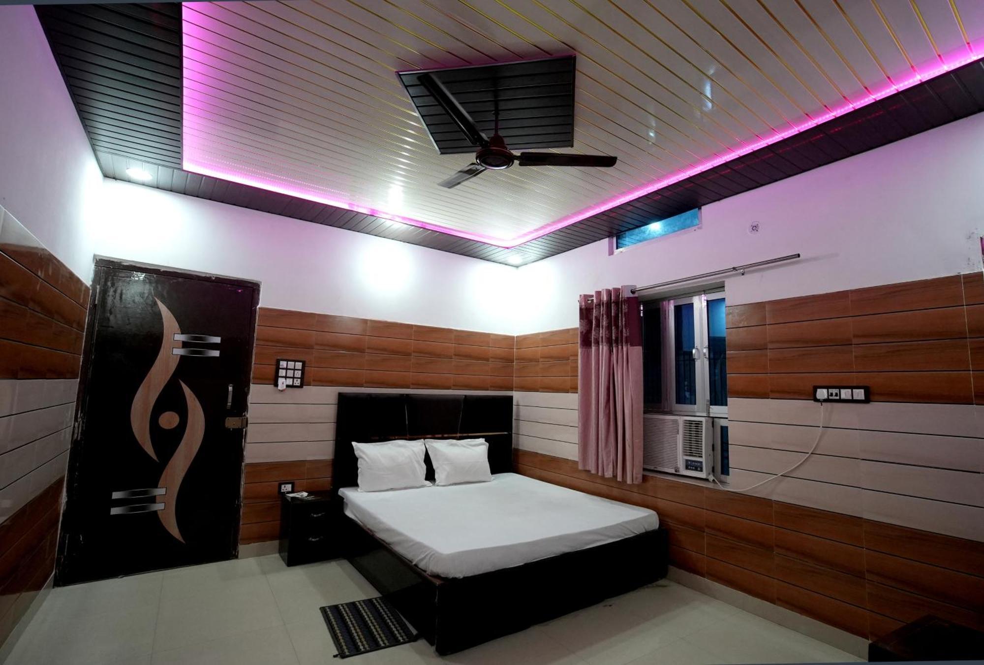 Shree Jee Kripa Dham Bed & Breakfast