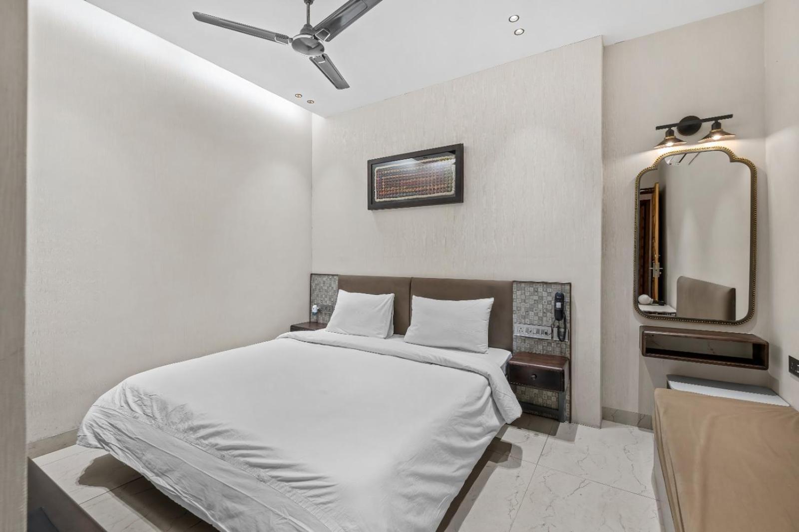 Hari Om Residency 800 Meters From Ram Mandir 3*