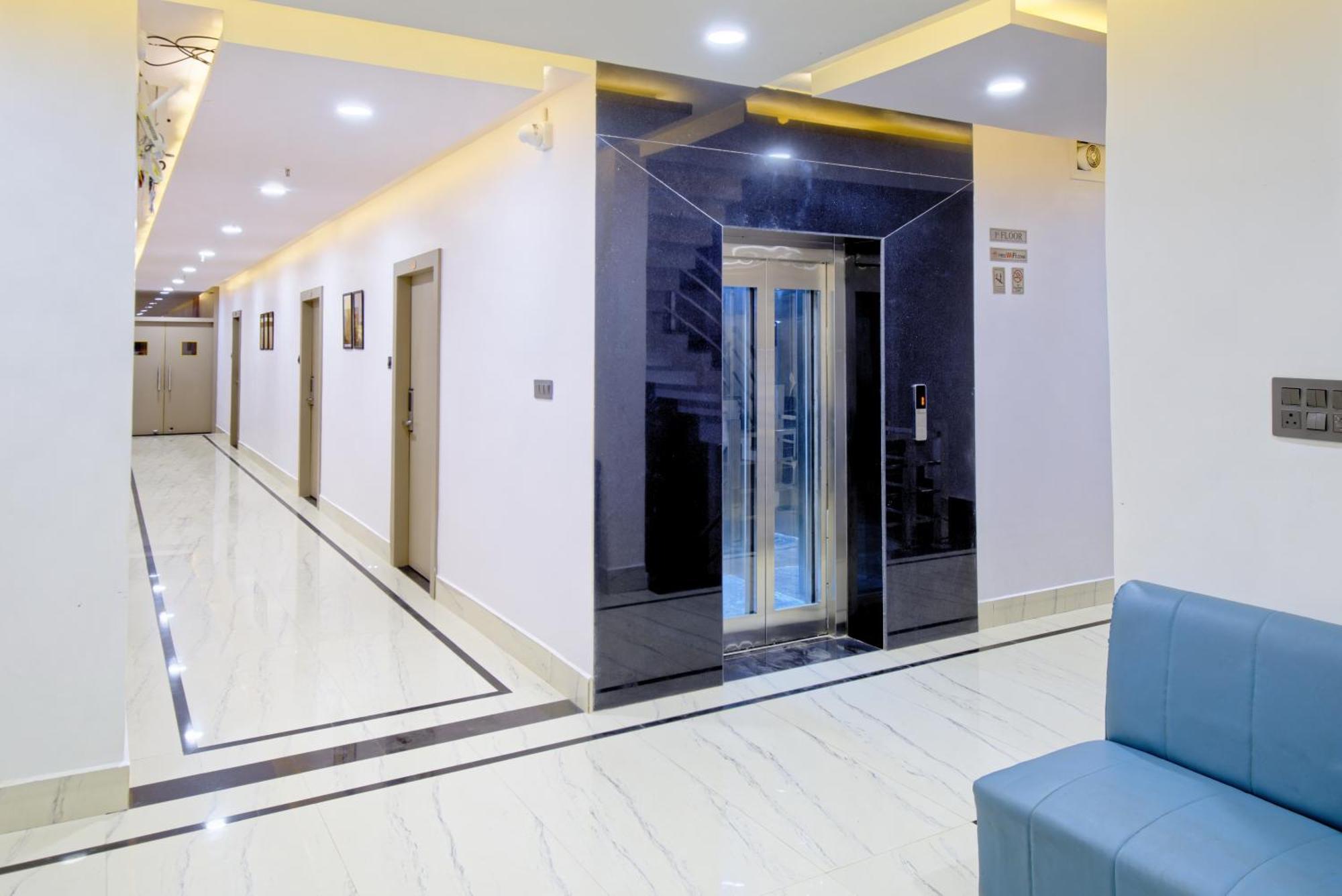 Hotel Vasu Palace